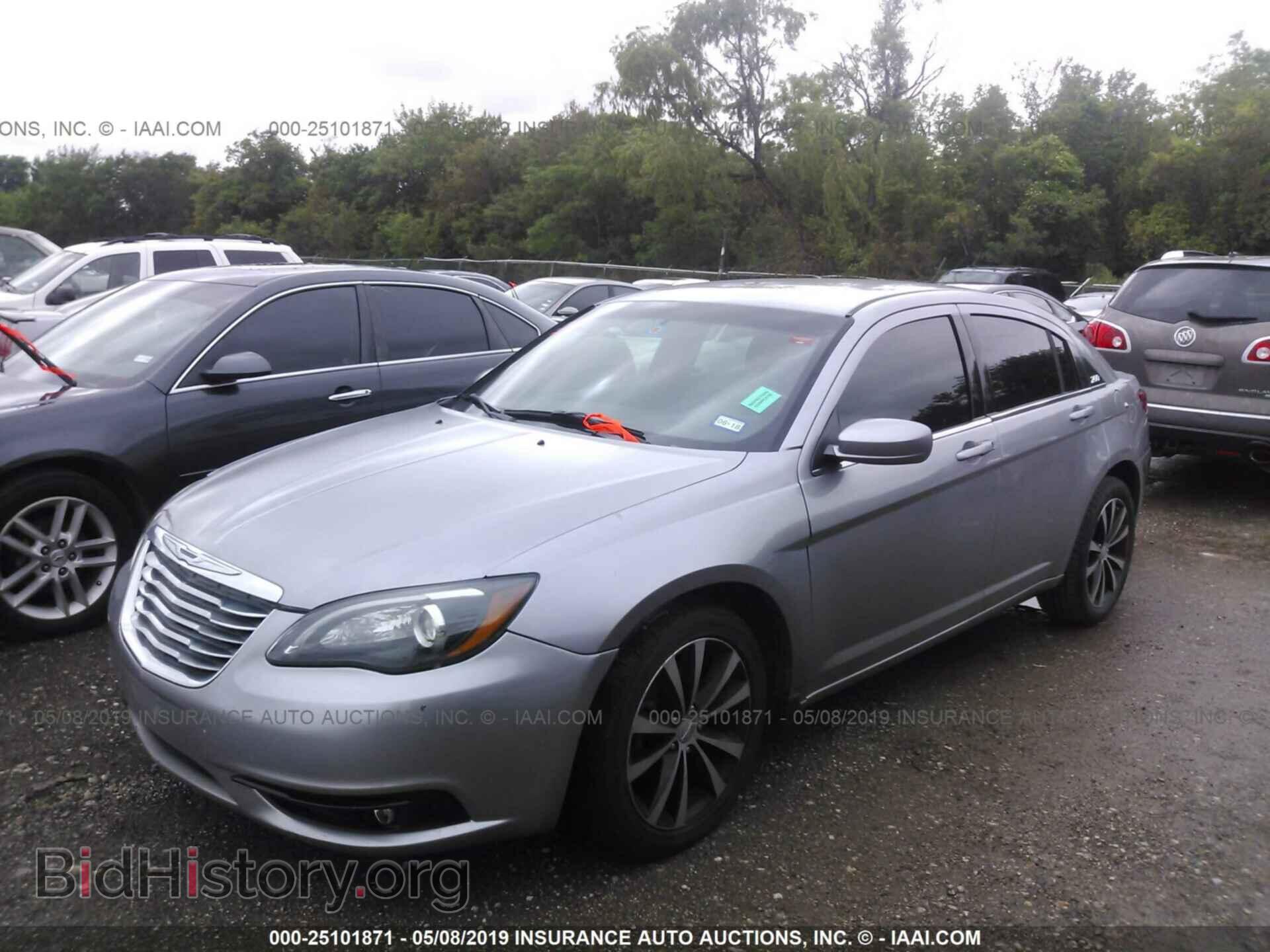 2013 CHRYSLER 200 - VIN: 1C3CCBBBXDN651454 - Photo 2