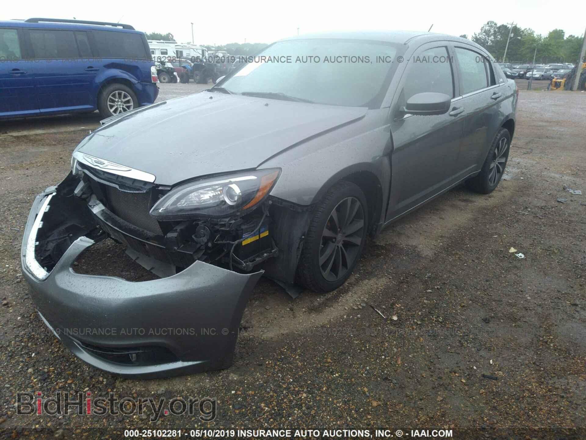 2013 CHRYSLER 200 - VIN: 1C3CCBBG2DN720147 - Photo 2