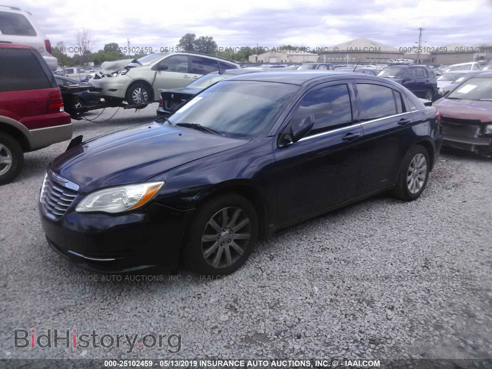 2012 CHRYSLER 200 - VIN: 1C3CCBBG8CN164599 - Фото 2