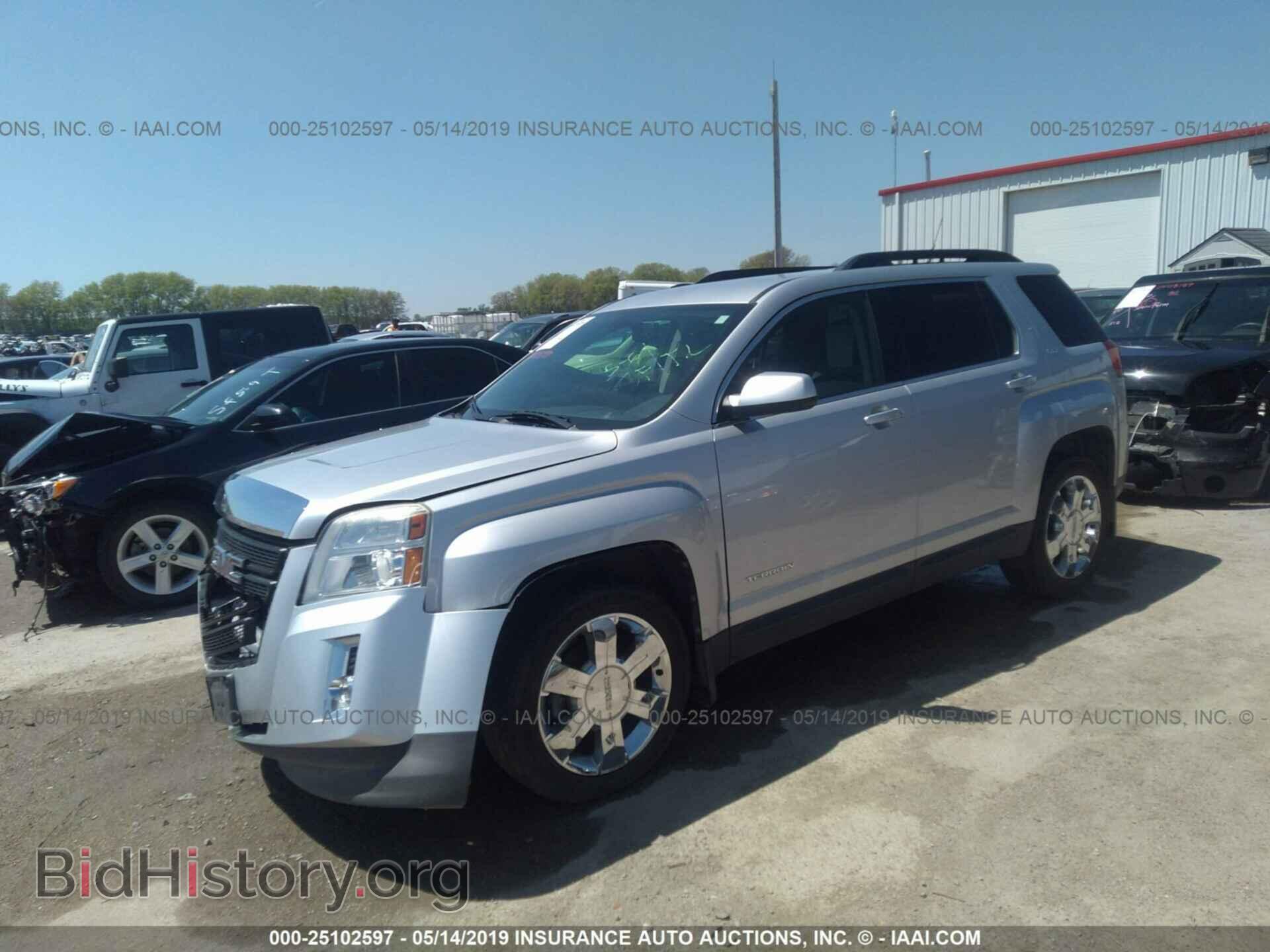 2011 GMC TERRAIN - VIN: 2CTFLUE57B6321576 - Фото 2