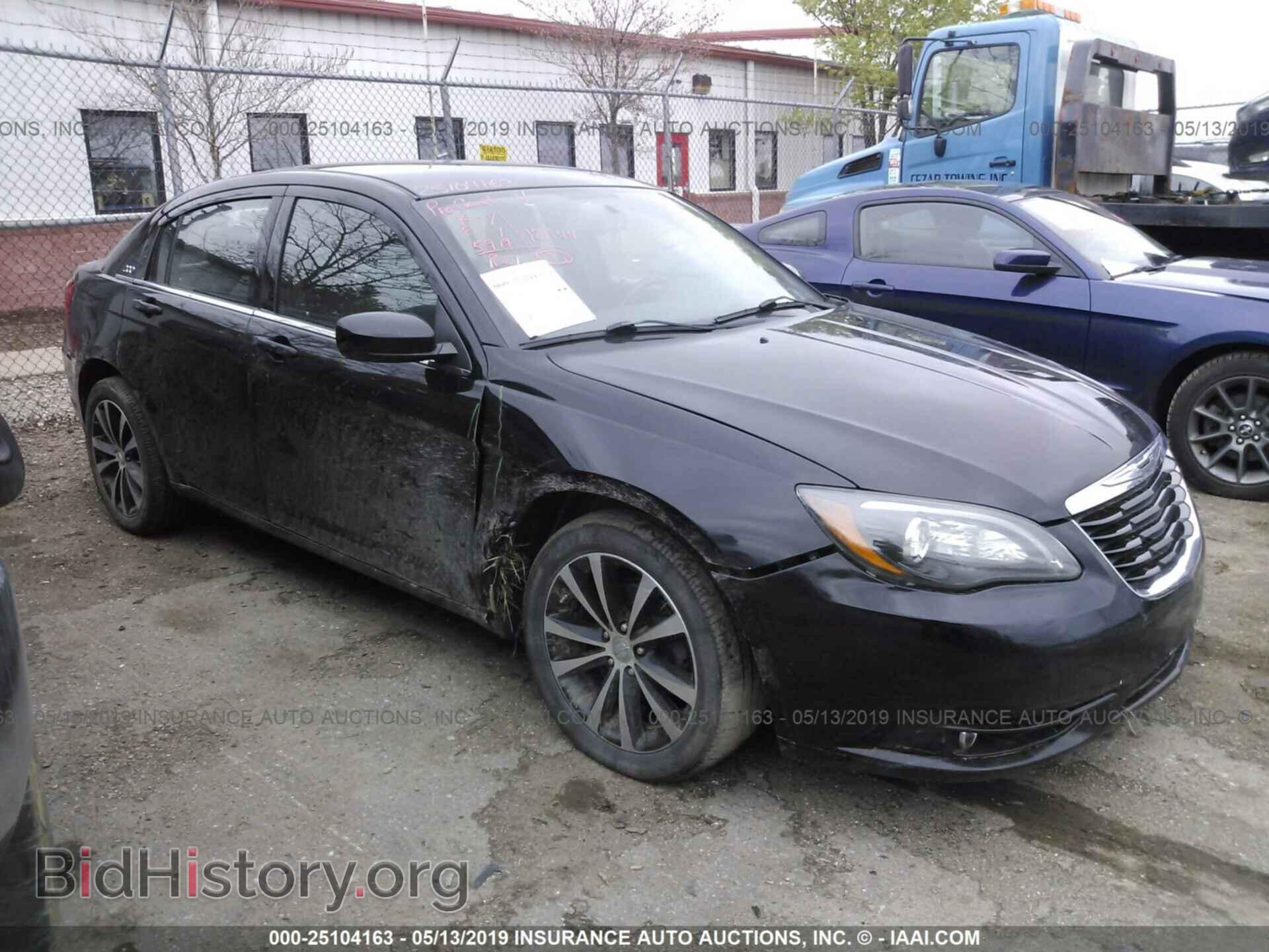 Фотография 1C3BC8FG0BN609974 - CHRYSLER 200 2011