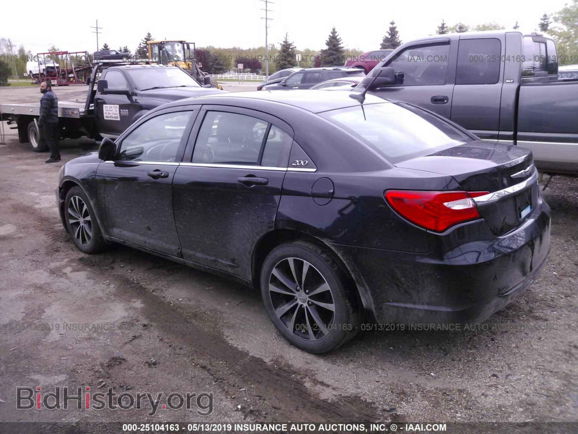 2011 CHRYSLER 200 - VIN: 1C3BC8FG0BN609974 - Photo 3