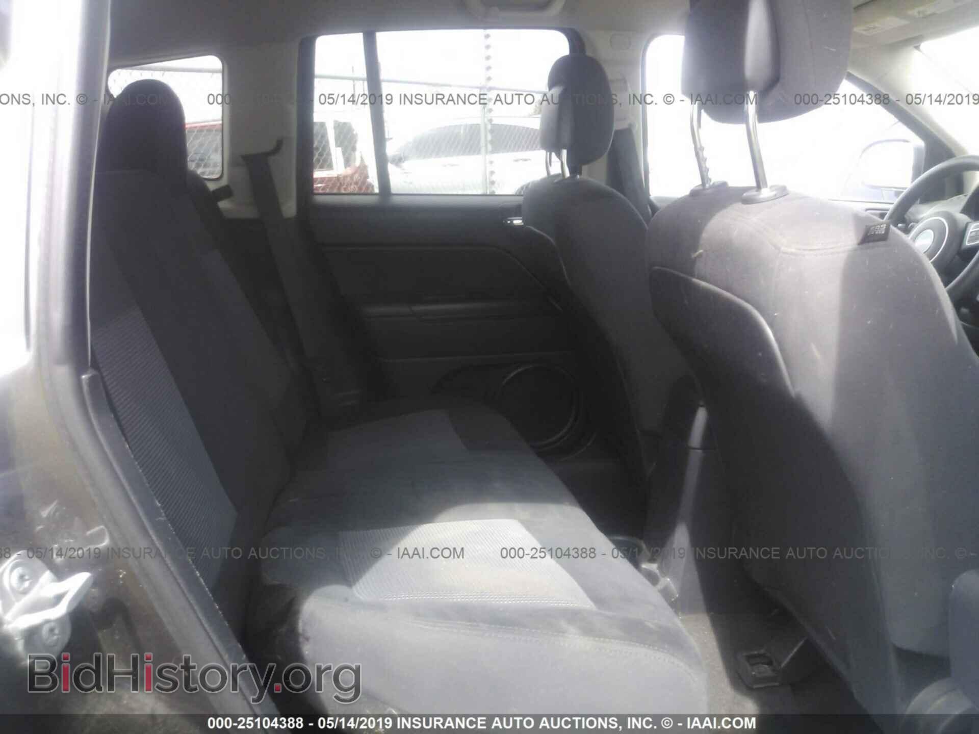 2014 JEEP COMPASS - VIN: 1C4NJCBAXED882496 - Photo 8