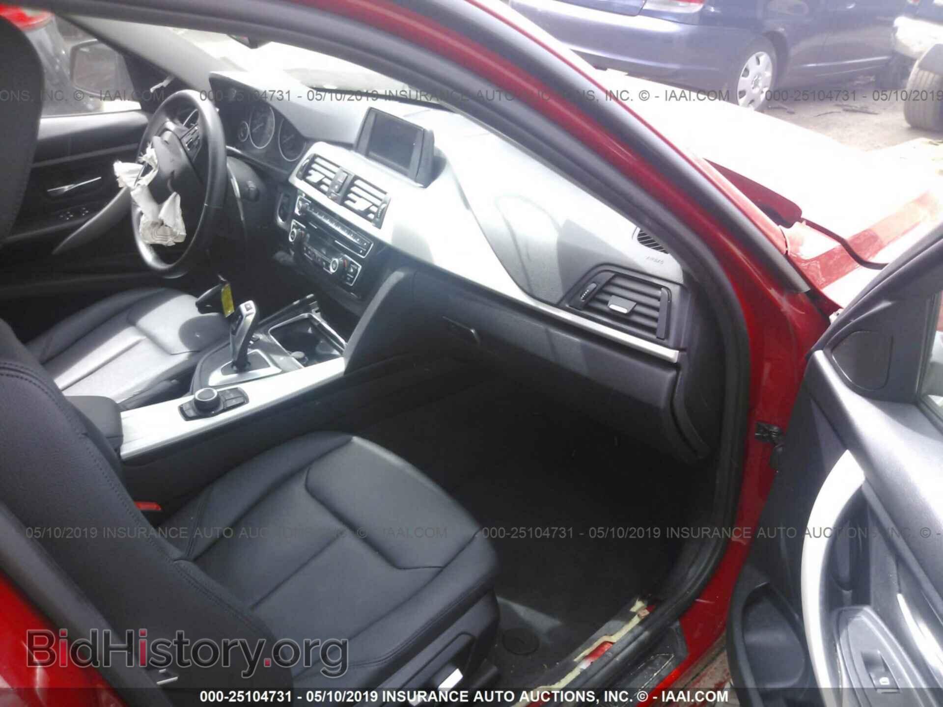 2016 BMW 320 - VIN: WBA8E5G57GNT40887 - Photo 5