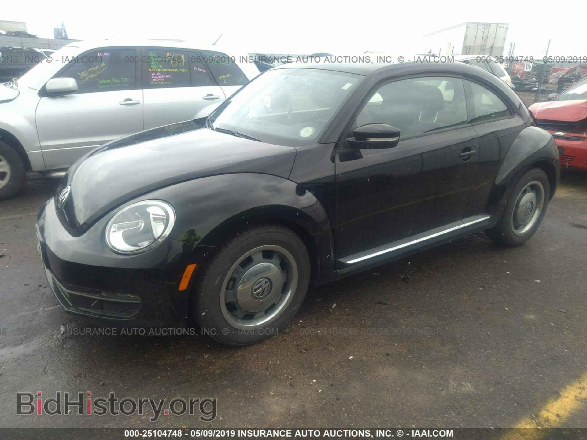 2012 VOLKSWAGEN BEETLE - VIN: 3VWJP7ATXCM606731 - Фото 2