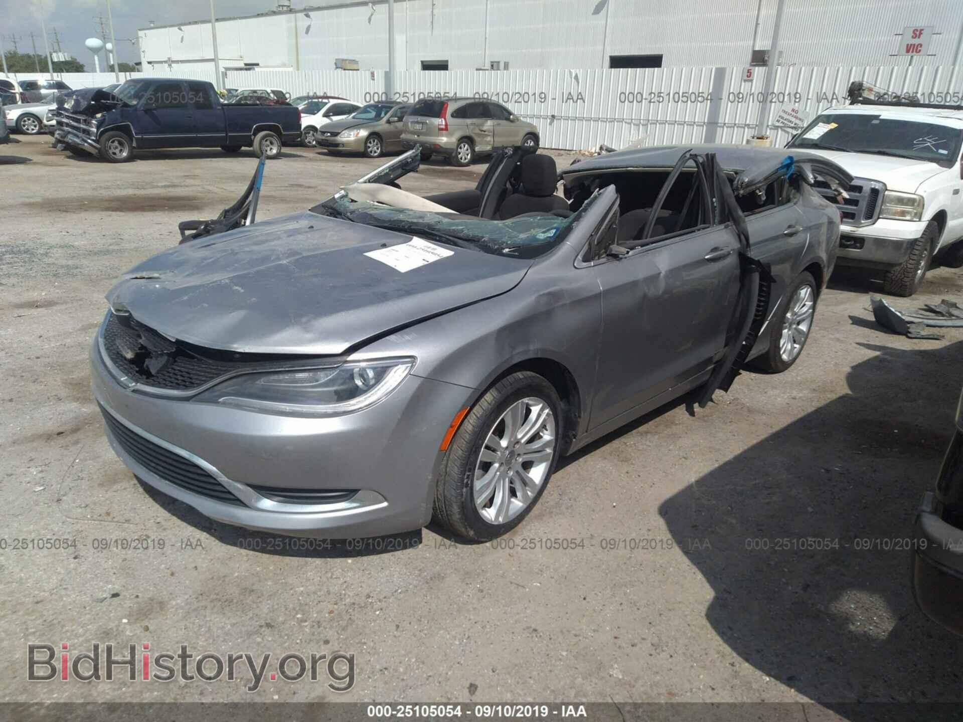 2015 CHRYSLER 200 - VIN: 1C3CCCAB3FN588434 - Фото 2