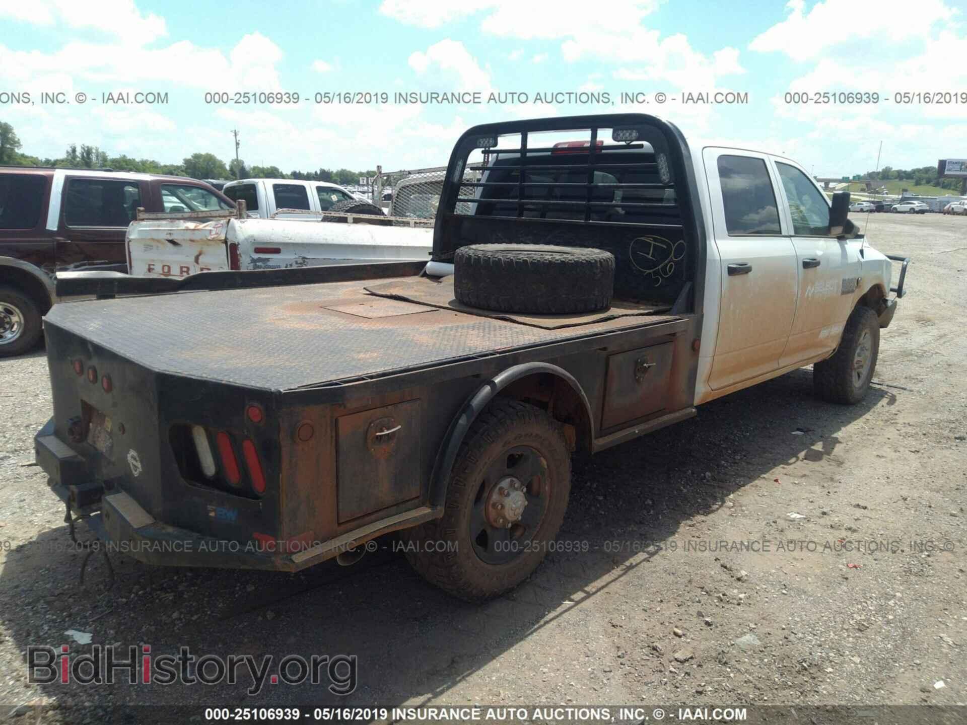 2017 RAM 2500 - VIN: 3C6UR5HL4HG589085 - Photo 4
