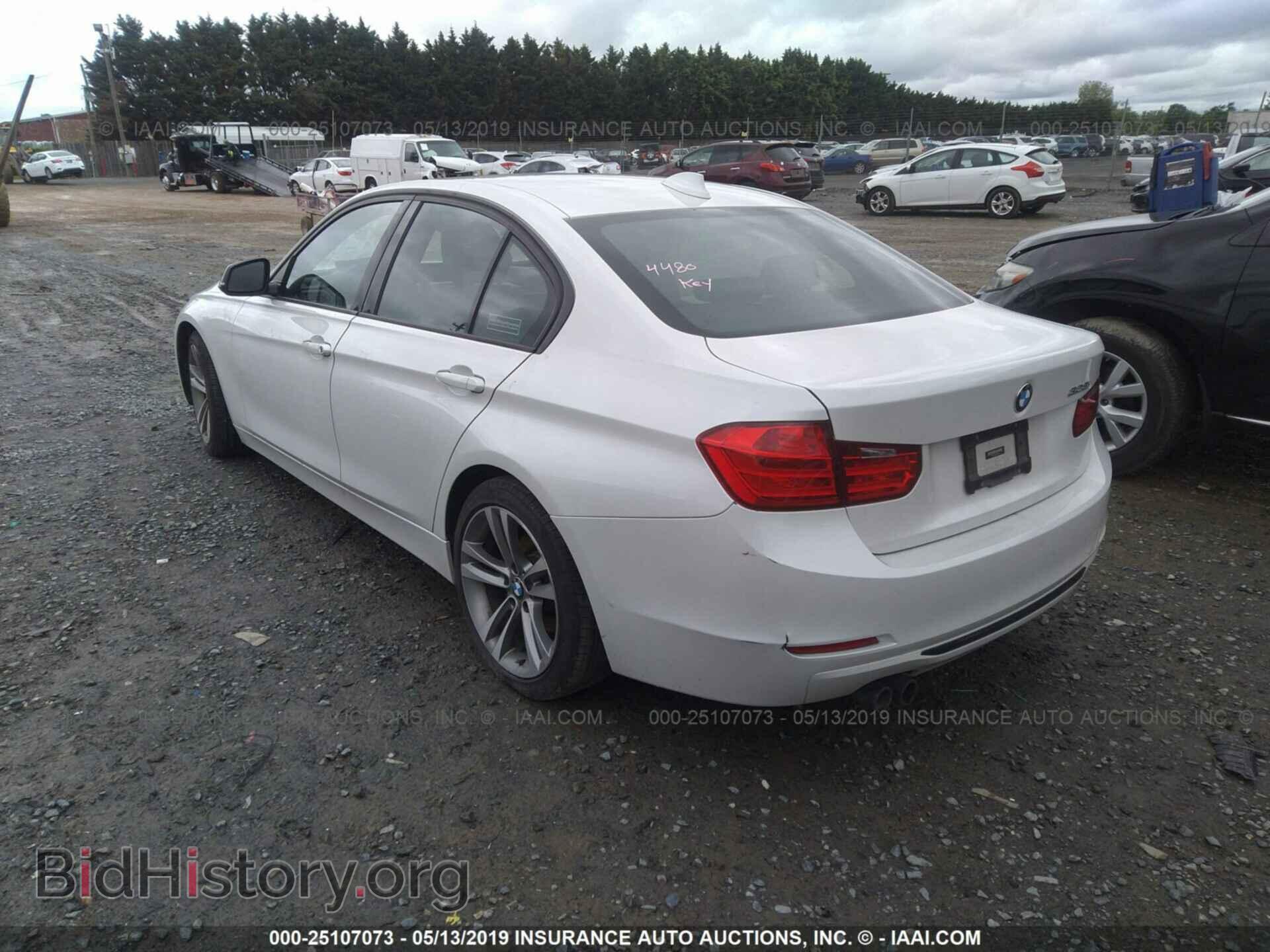 2013 BMW 328 - VIN: WBA3A5C5XDF359242 - Фото 3