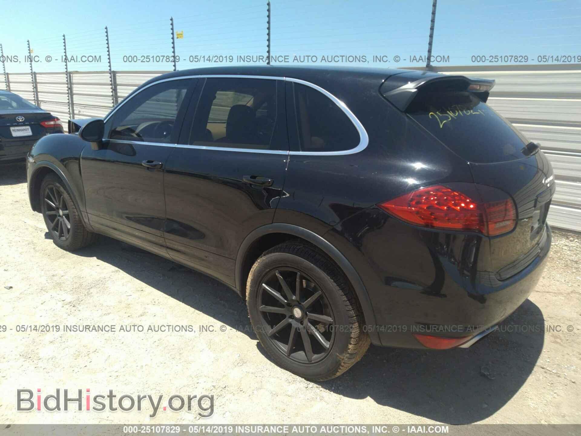 2011 PORSCHE CAYENNE - VIN: WP1AA2A28BLA03211 - Photo 3