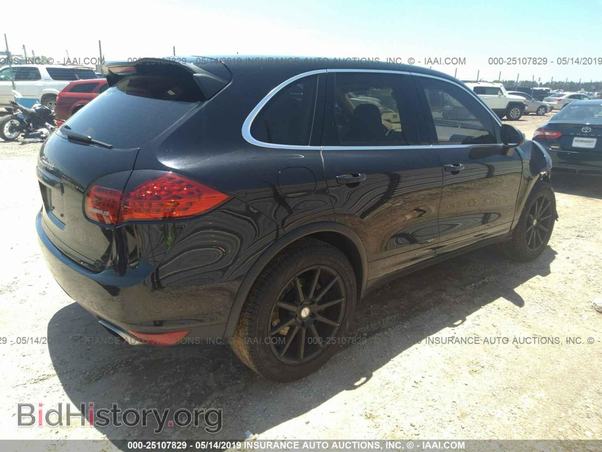 2011 PORSCHE CAYENNE - VIN: WP1AA2A28BLA03211 - Photo 4
