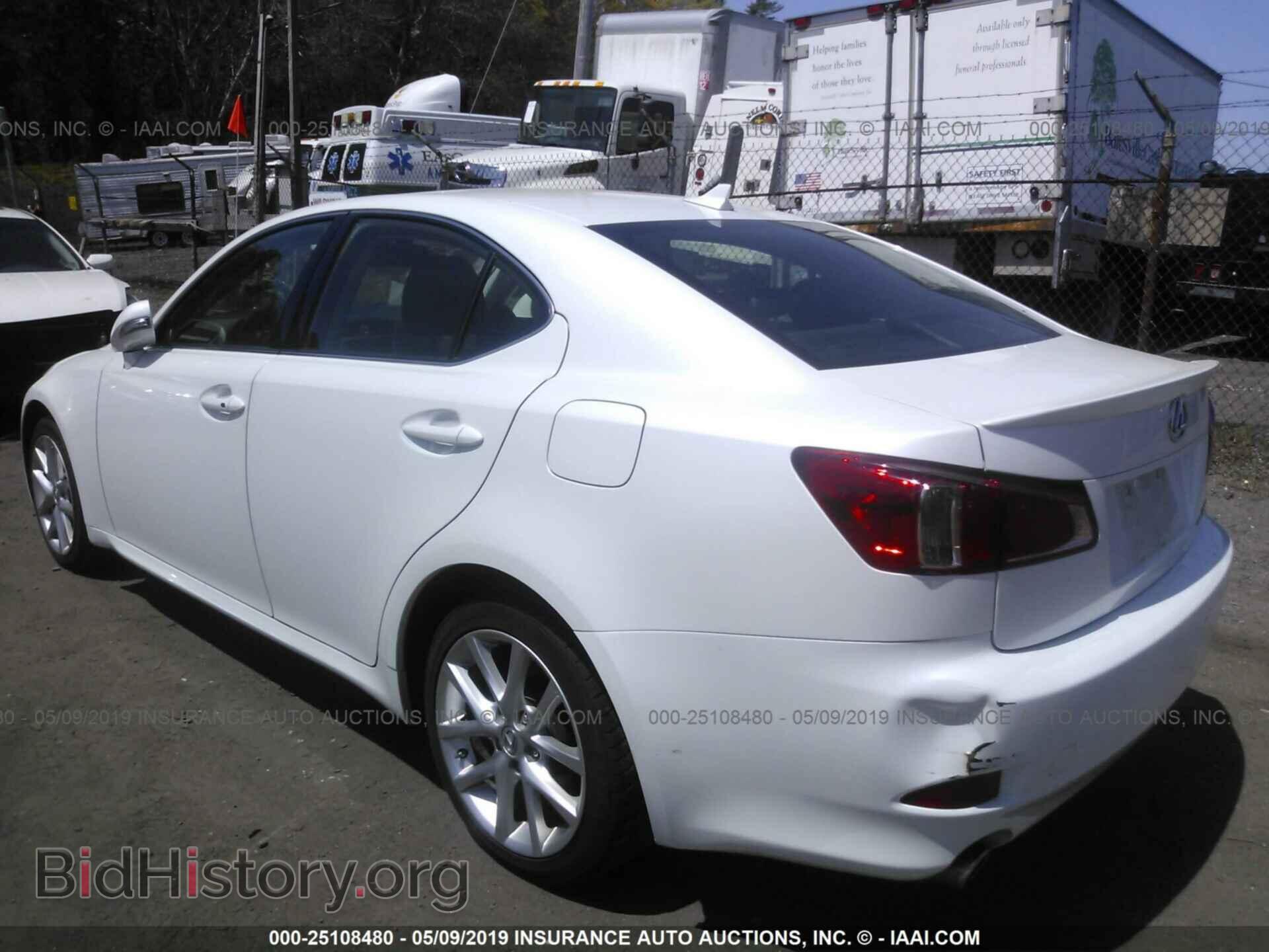 2011 LEXUS IS - VIN: JTHCF5C24B5048305 - Photo 3