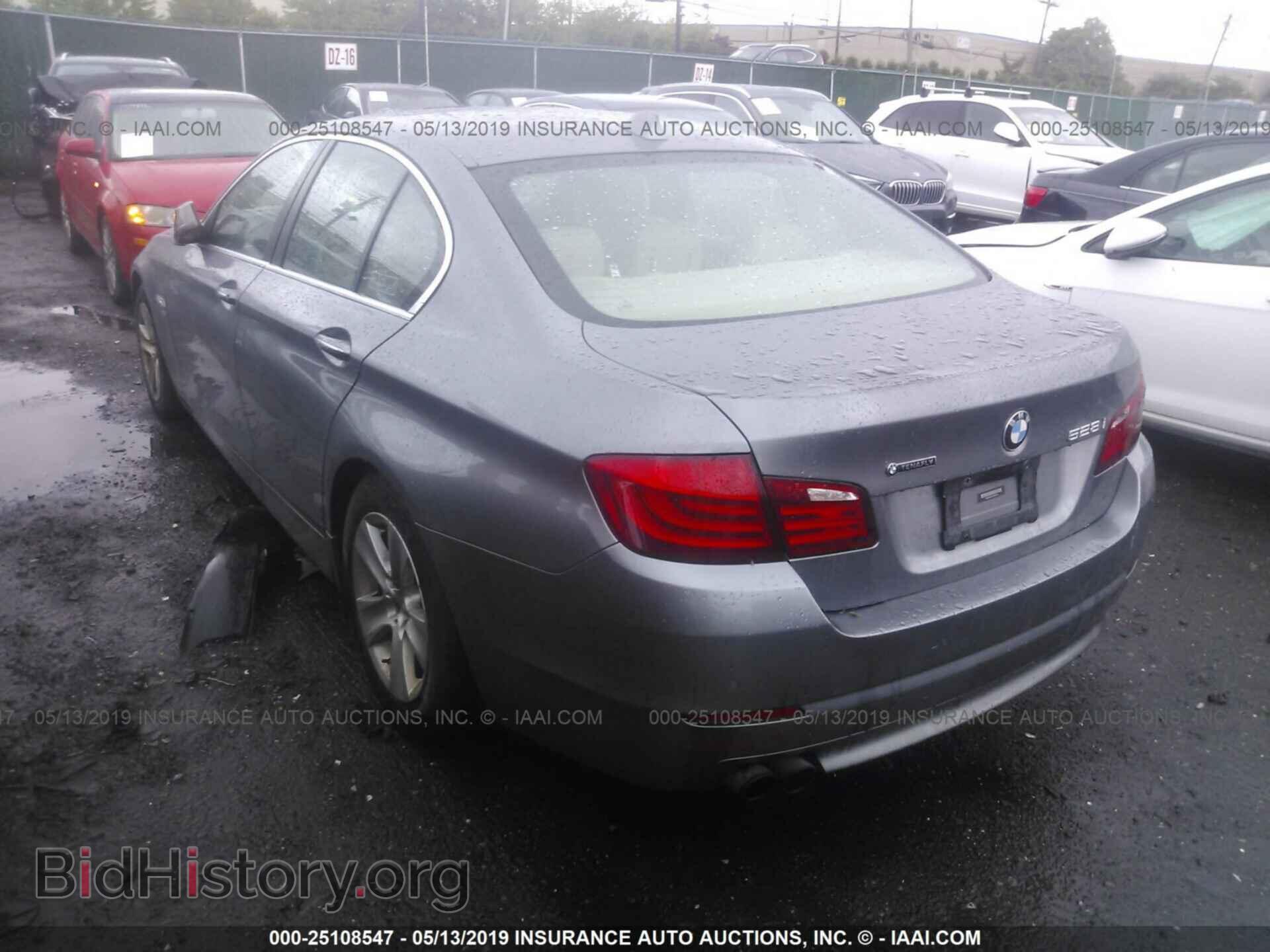 2012 BMW 528 - VIN: WBAXH5C50CDW02919 - Фото 3