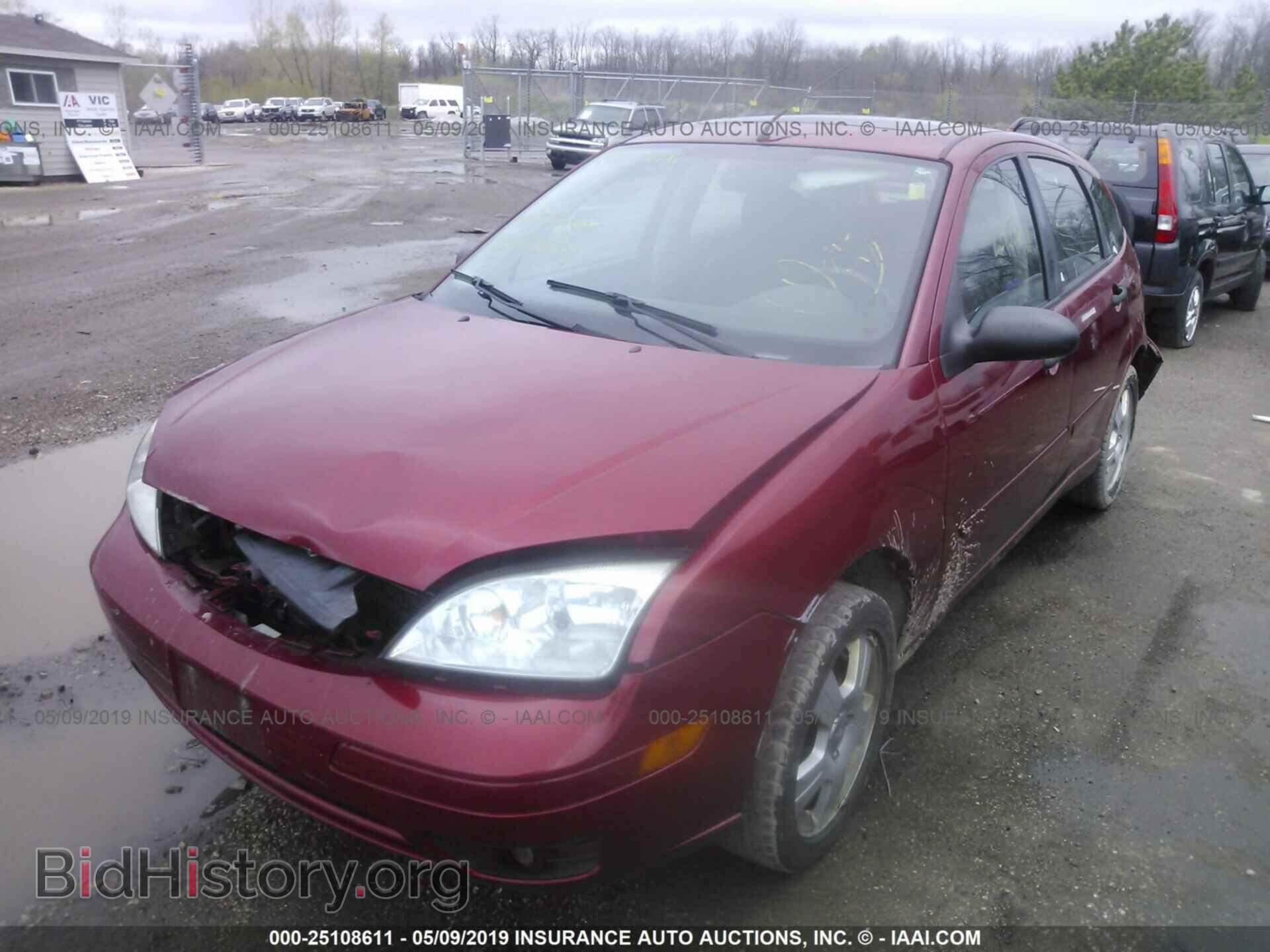 2005 FORD FOCUS - VIN: 3FAFP37N35R130568 - Фото 2
