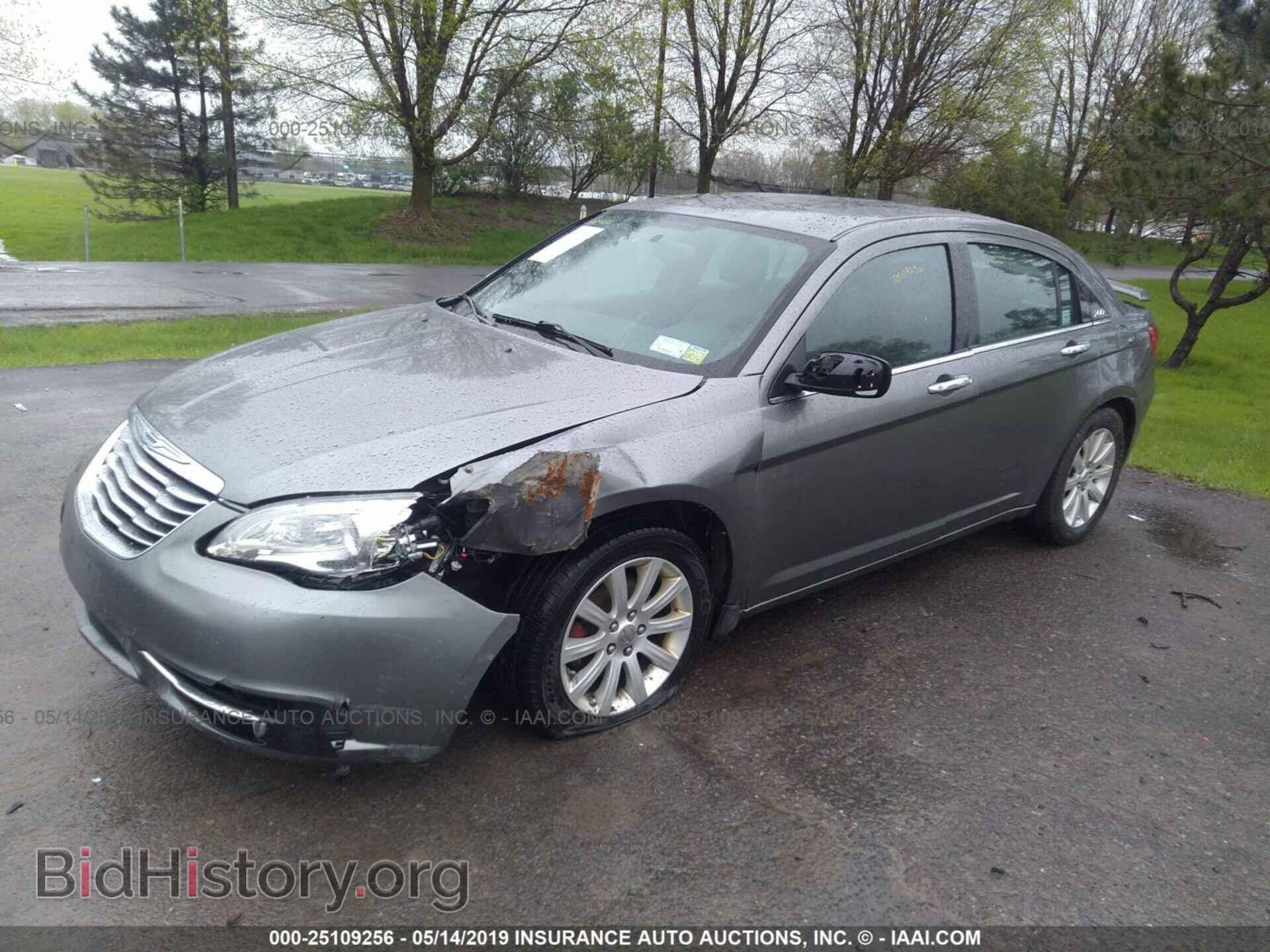 2013 CHRYSLER 200 - VIN: 1C3CCBCG0DN612558 - Photo 2