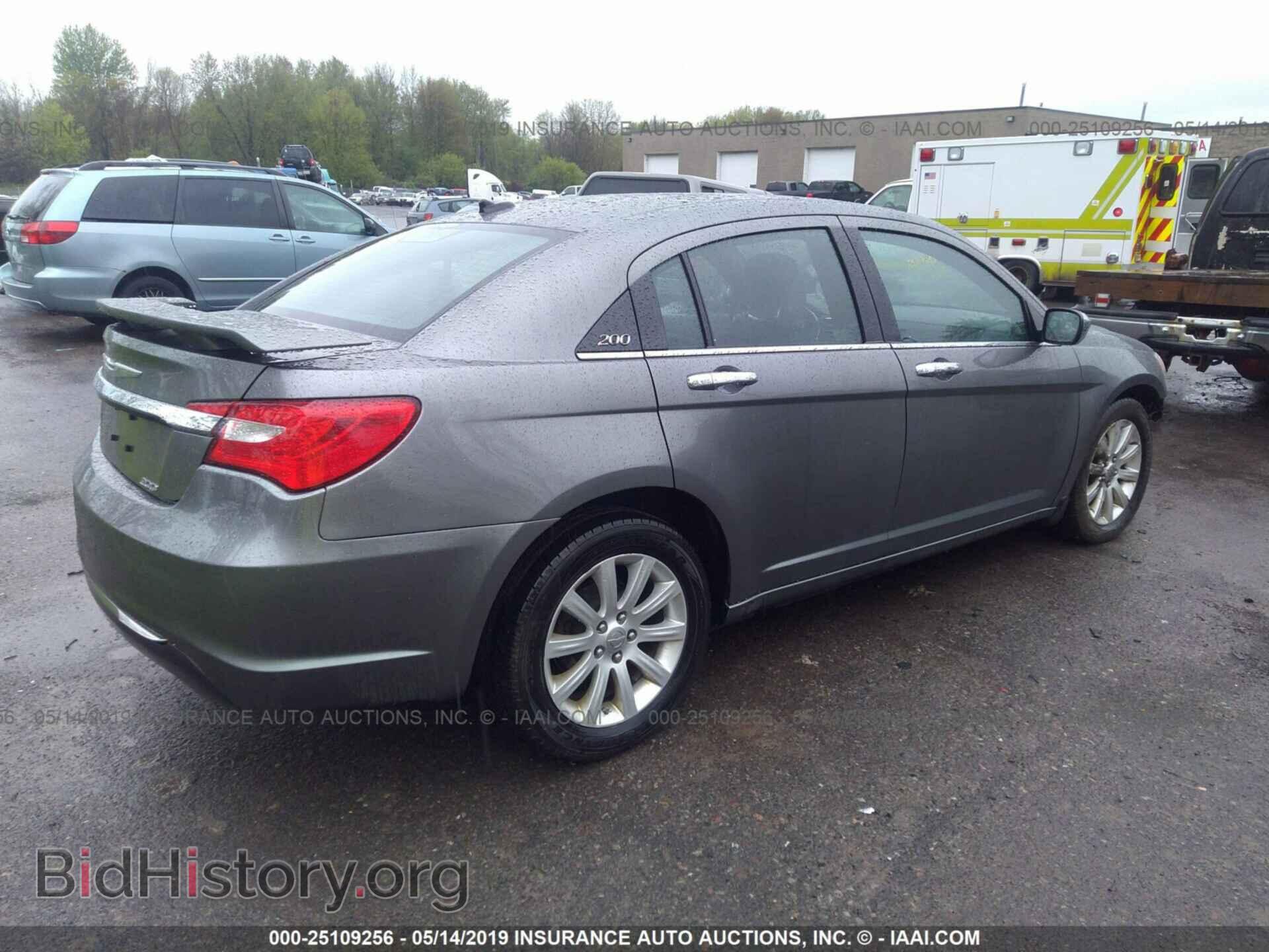 2013 CHRYSLER 200 - VIN: 1C3CCBCG0DN612558 - Photo 4