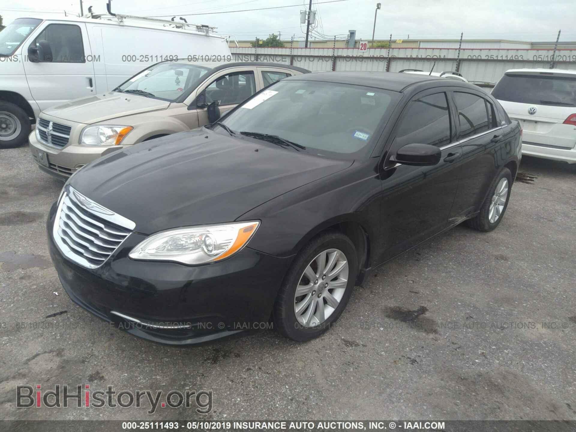 2012 CHRYSLER 200 - VIN: 1C3CCBBB7CN267405 - Фото 2