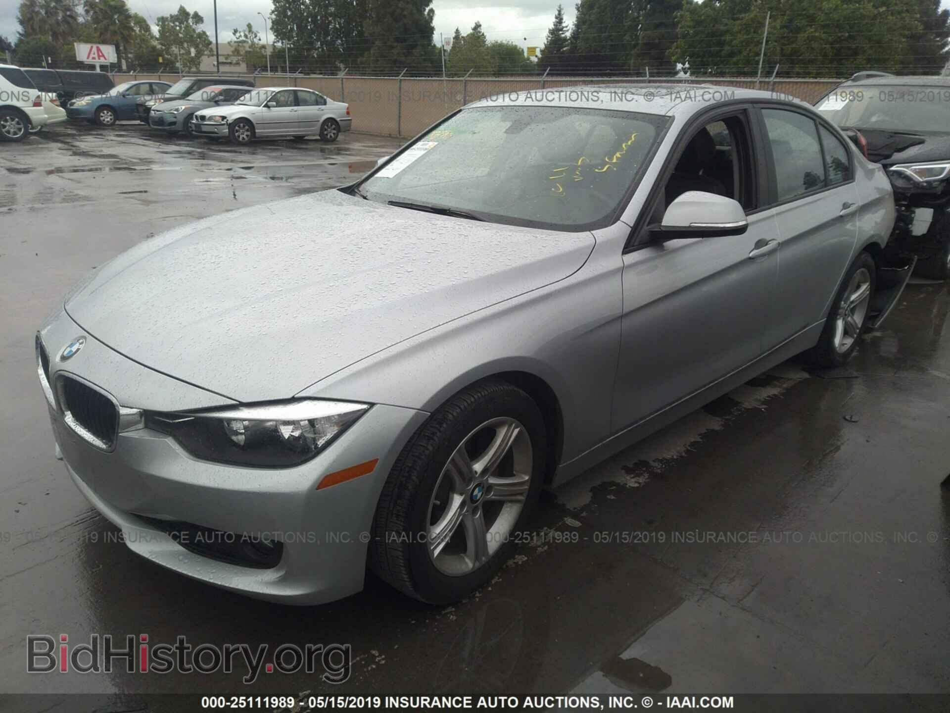 2013 BMW 320 - VIN: WBA3B1C54DF461853 - Фото 2