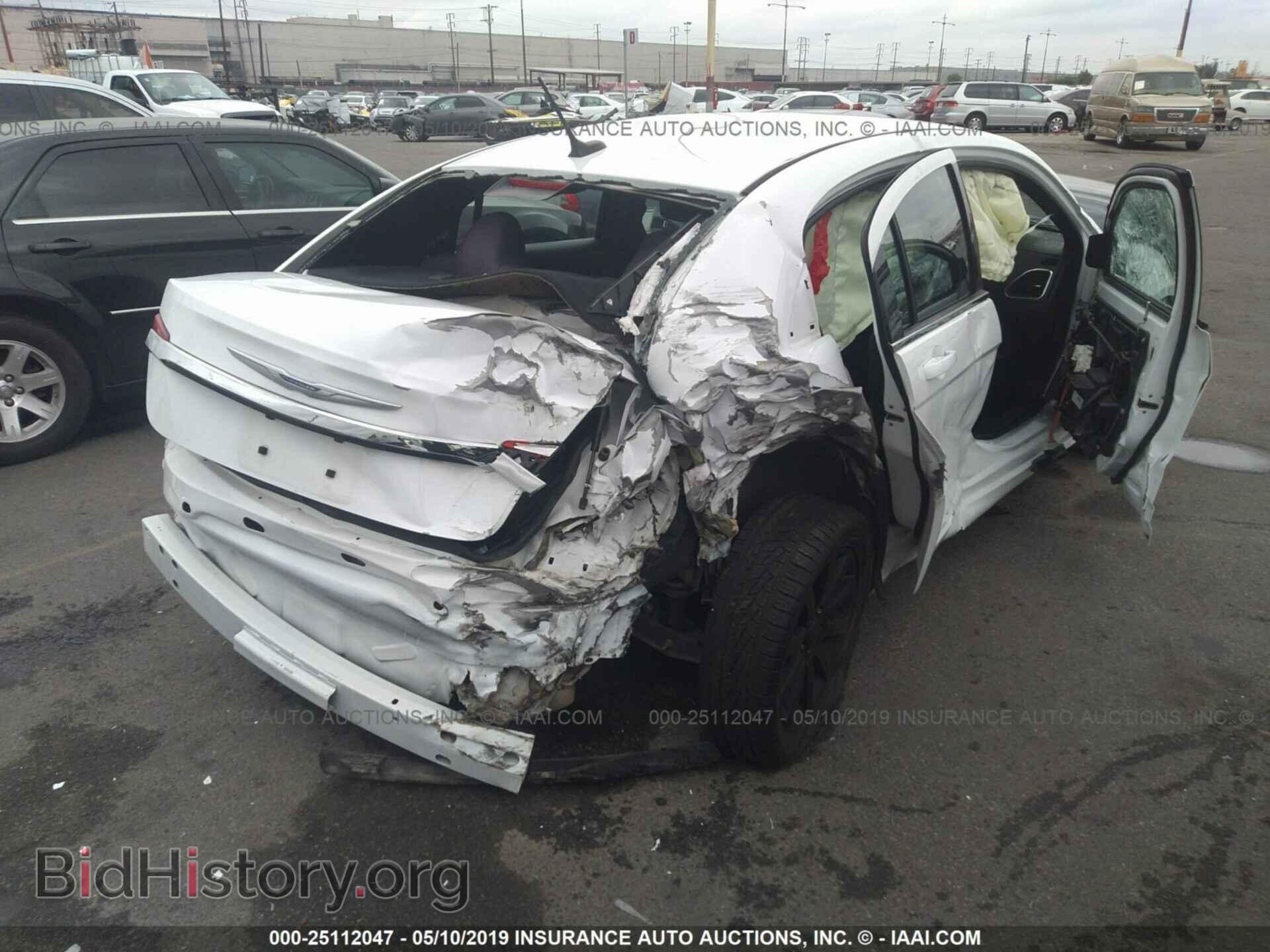 2014 CHRYSLER 200 - VIN: 1C3CCBBB2EN119908 - Photo 4