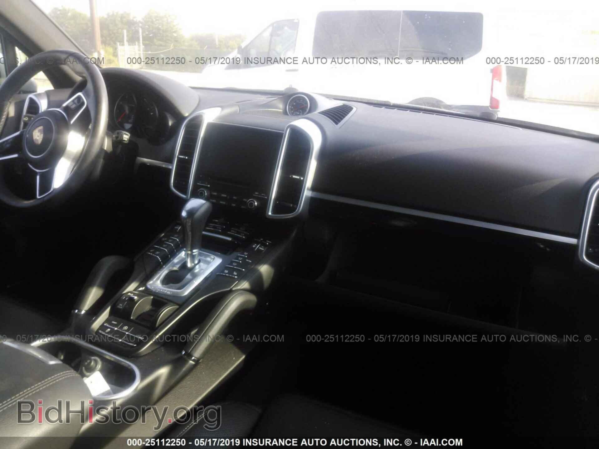 2017 PORSCHE CAYENNE - VIN: WP1AA2A20HKA81853 - Фото 5