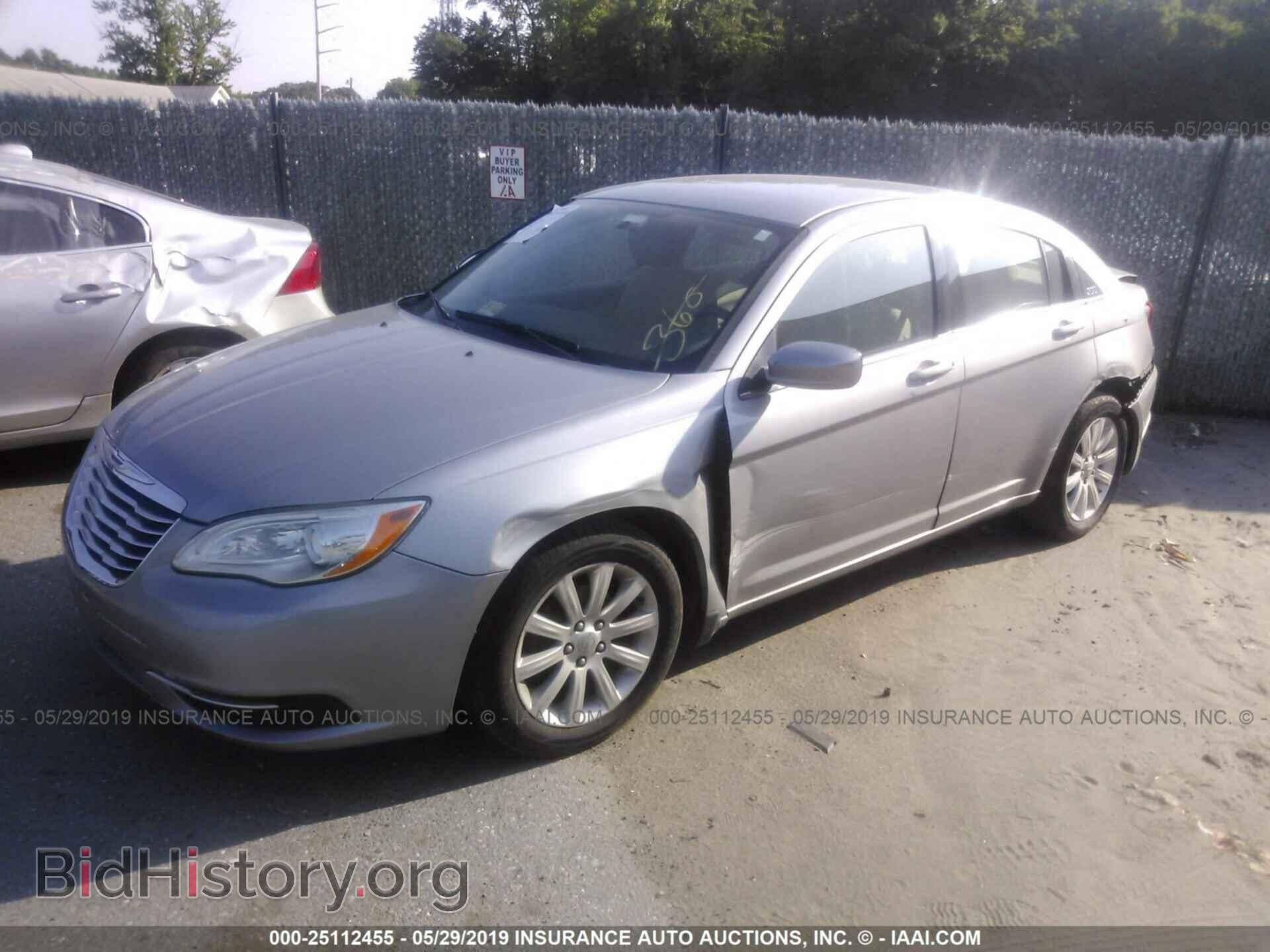 2013 CHRYSLER 200 - VIN: 1C3CCBBG5DN532111 - Photo 2