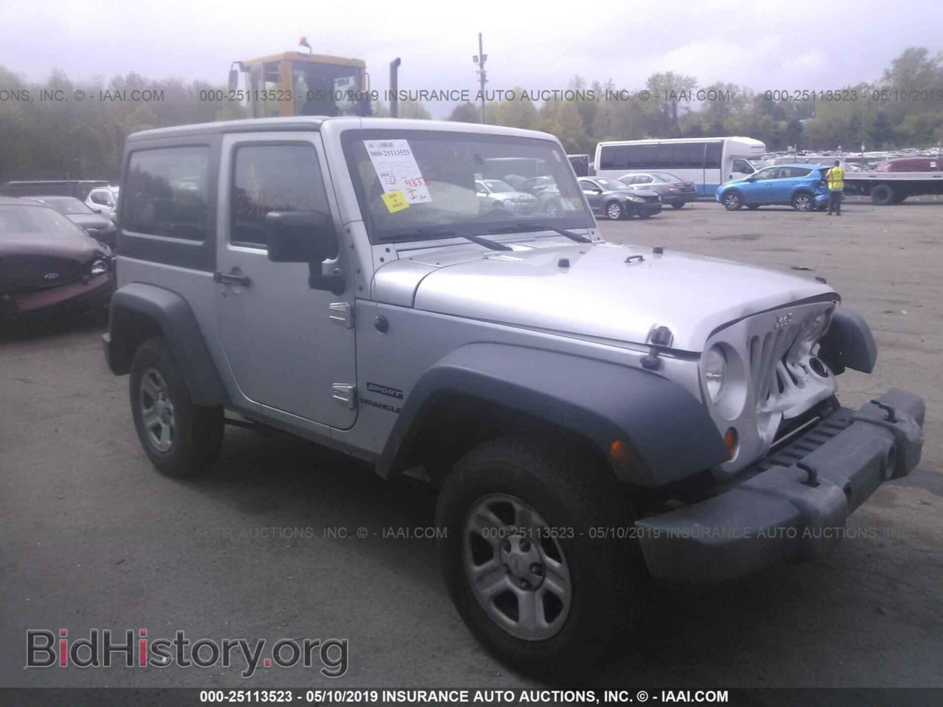 Фотография 1J4AA2D12BL569475 - JEEP WRANGLER 2011