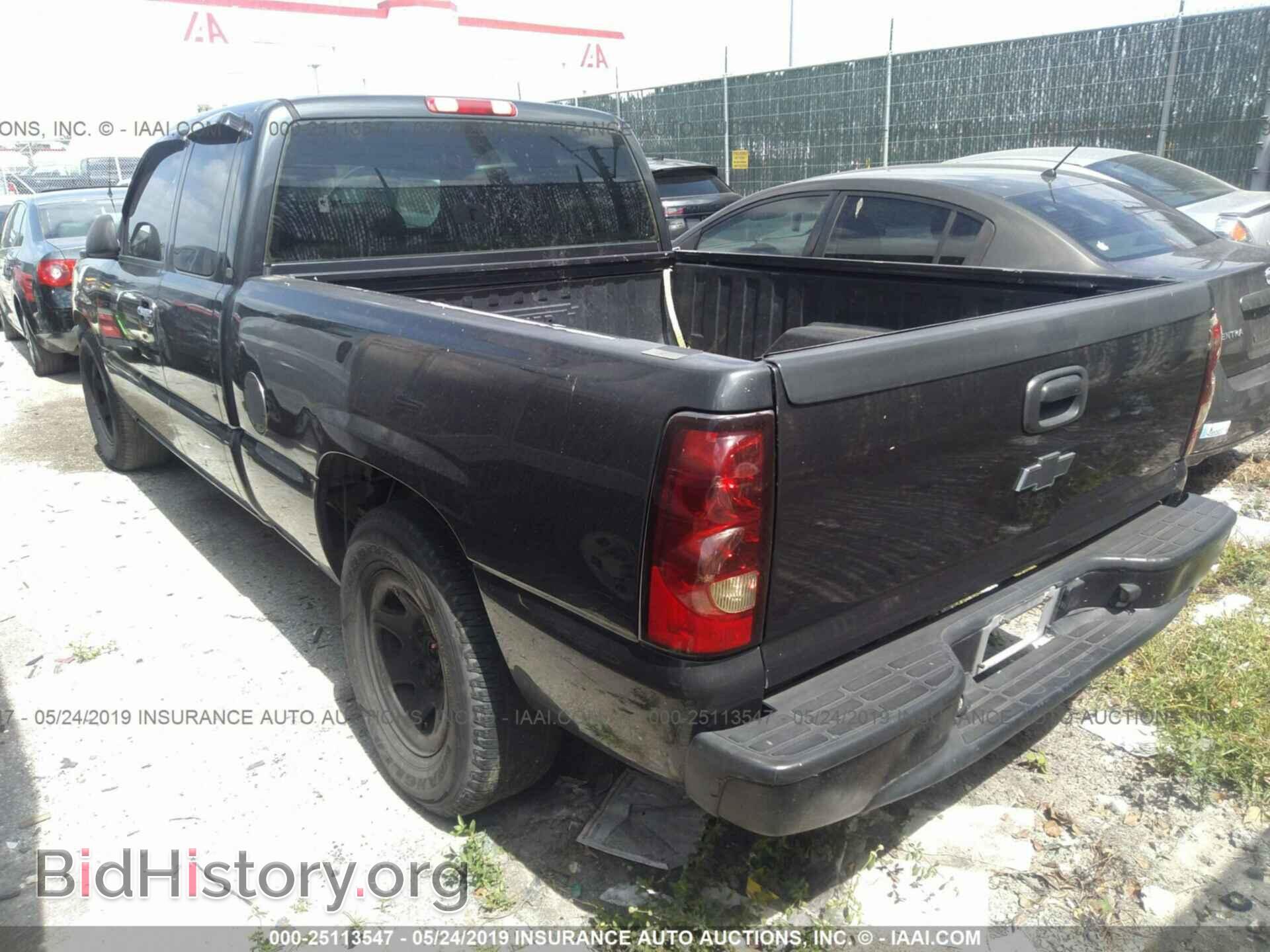 2005 CHEVROLET SILVERADO - VIN: 2GCEC19V351196559 - Фото 3