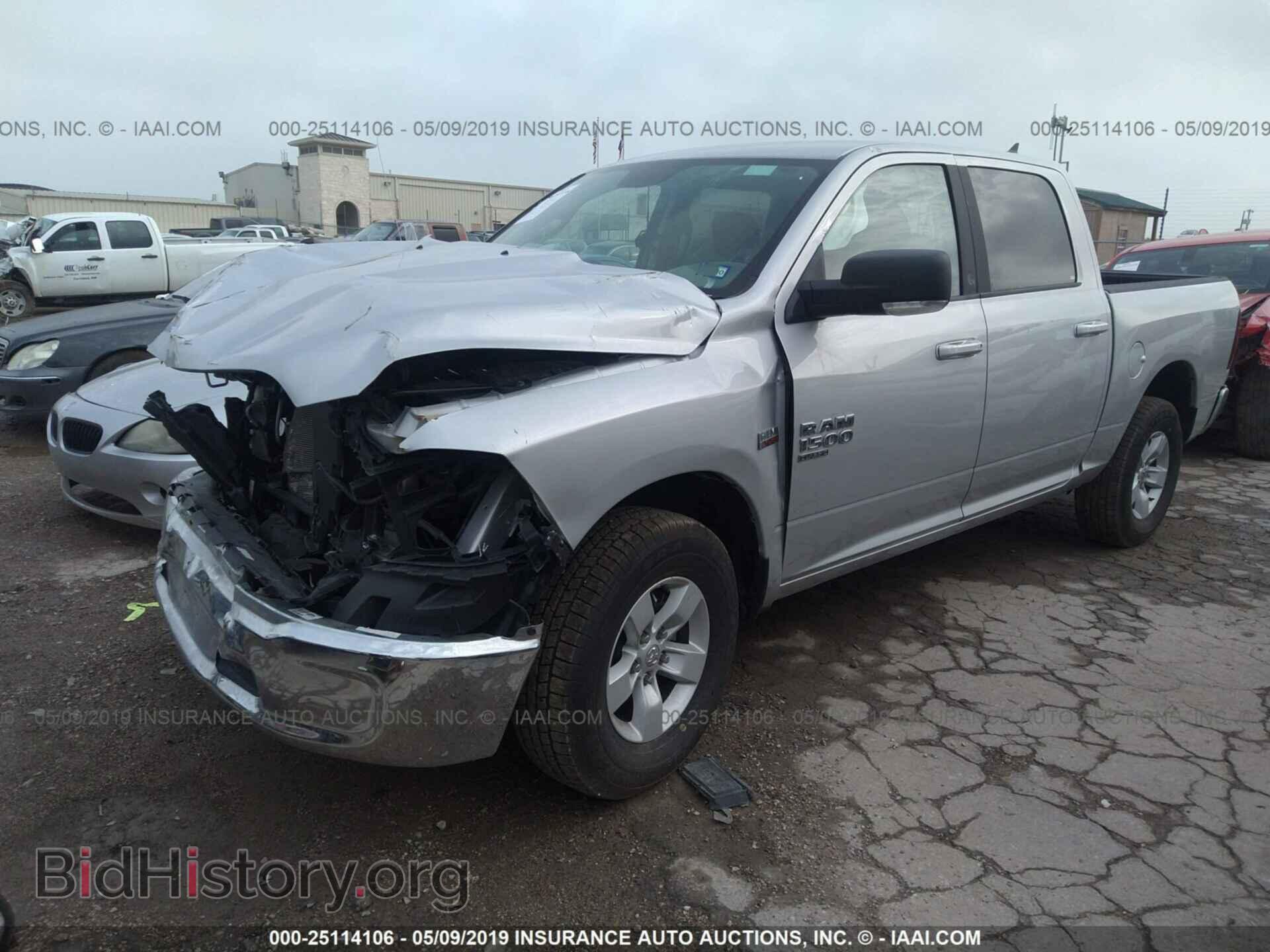 2019 RAM 1500 CLASSIC - VIN: 1C6RR7LT9KS550131 - Фото 2