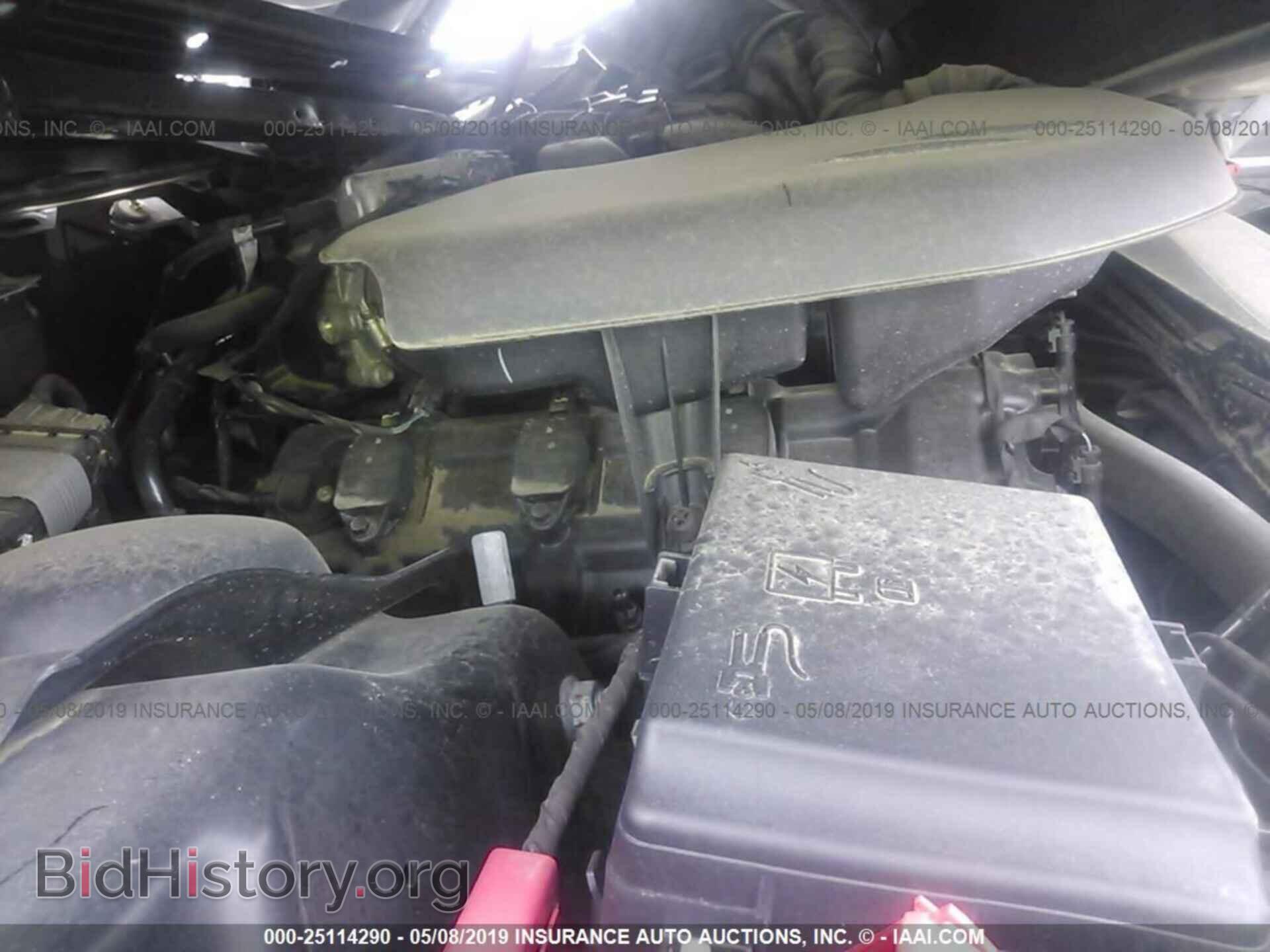 2016 CHRYSLER 300 - VIN: 2C3CCAEG7GH320555 - Photo 10