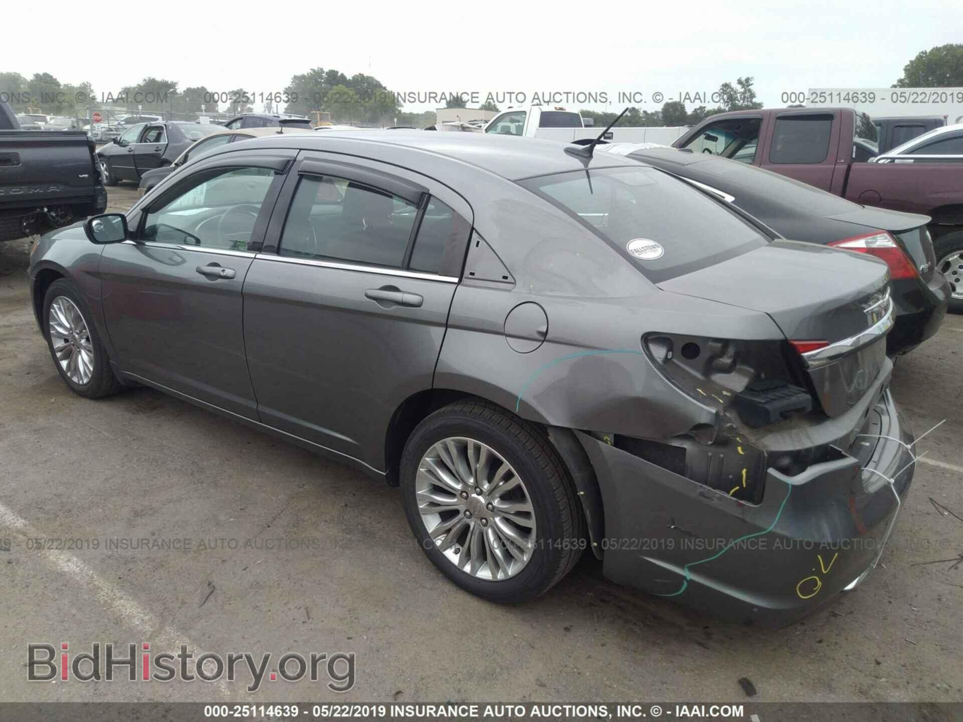 2012 CHRYSLER 200 - VIN: 1C3CCBAB6CN113852 - Фото 3