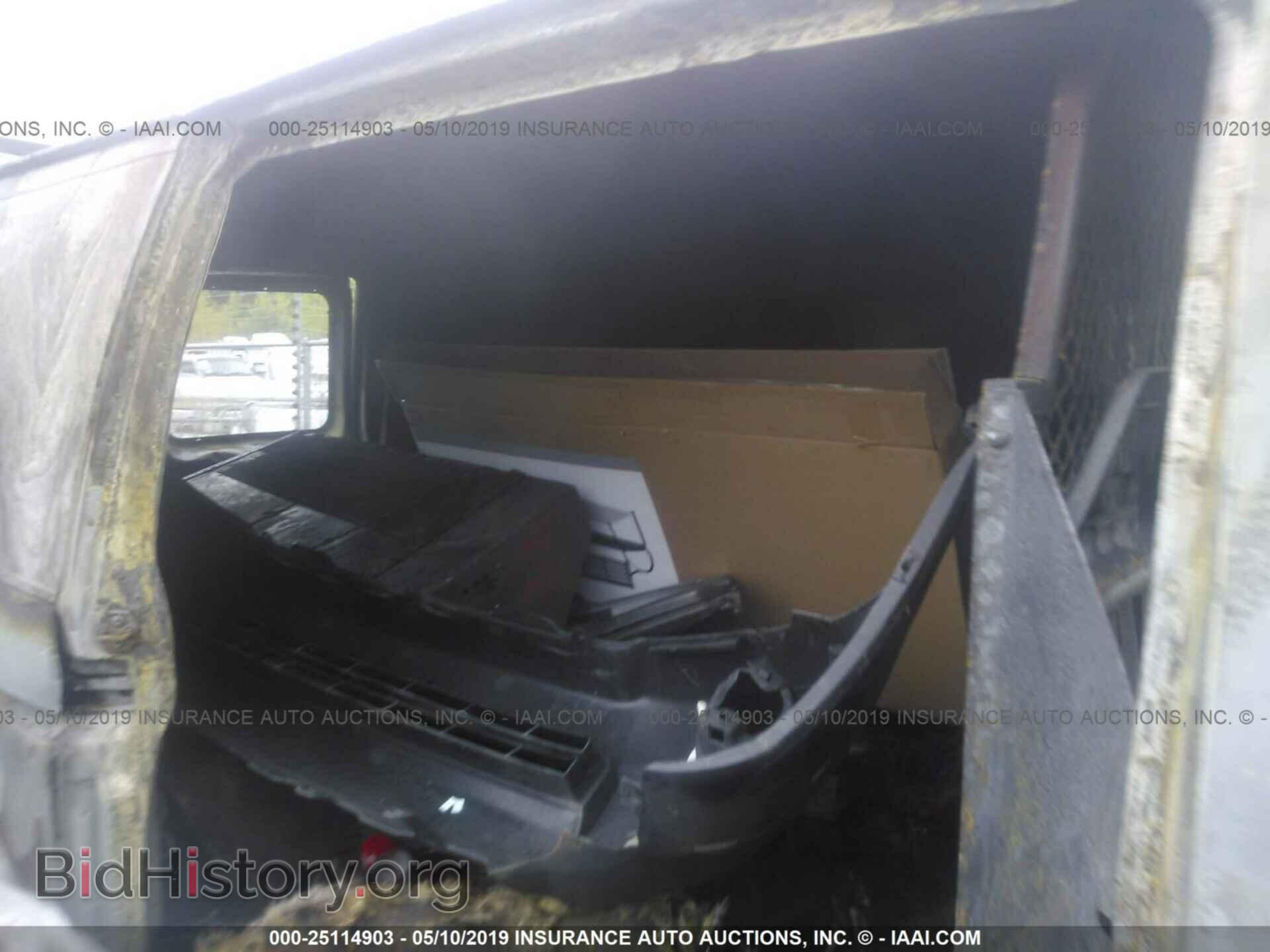2000 FORD ECONOLINE - VIN: 1FTNE24L0YHA22150 - Photo 8