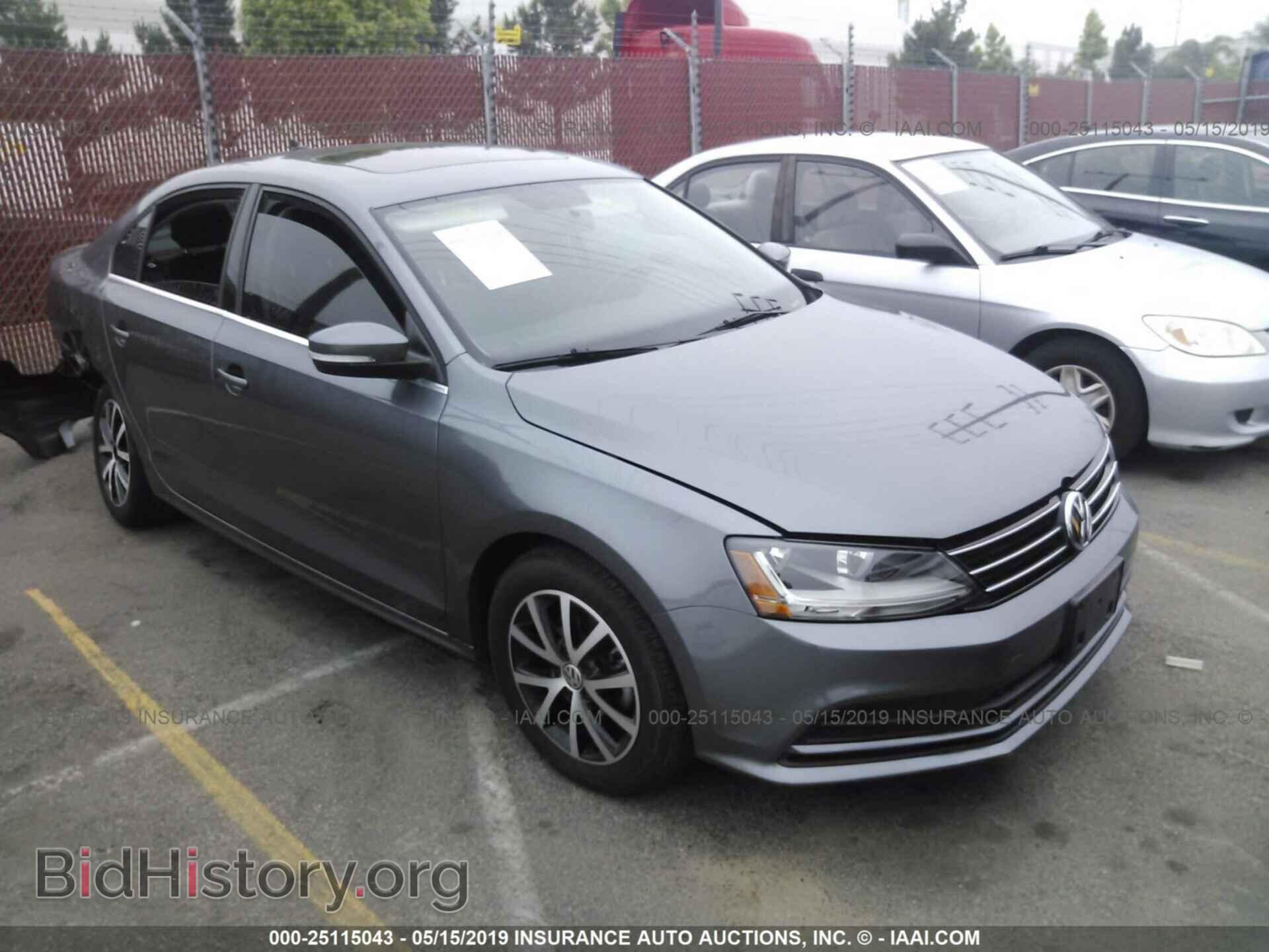 Фотография 3VWDB7AJ2HM352417 - VOLKSWAGEN JETTA 2017