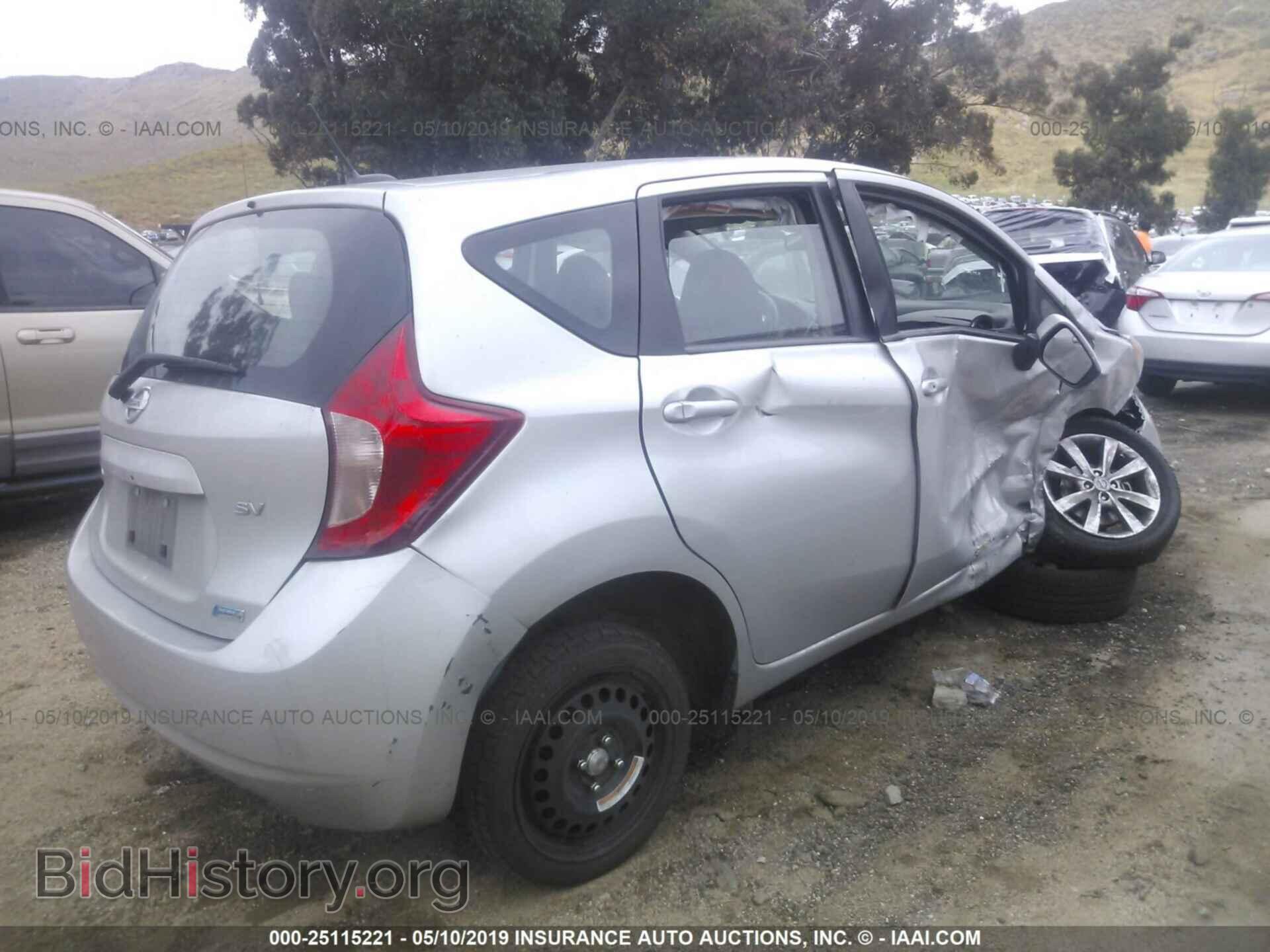 2016 Nissan Versa Note - VIN: 3N1CE2CP2GL379683 - Photo 4