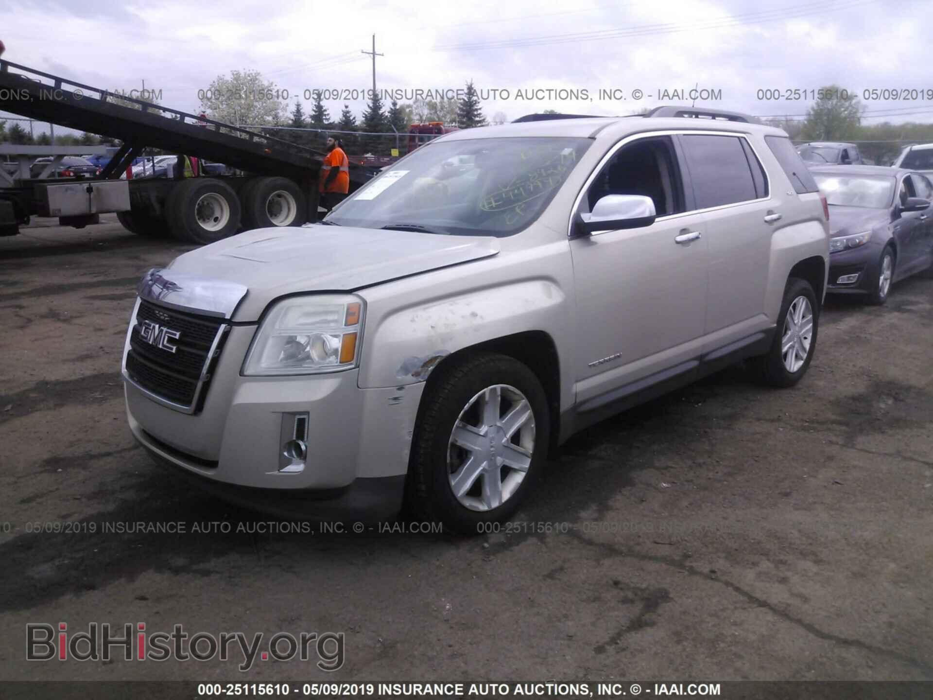 2010 GMC TERRAIN - VIN: 2CTFLFEY2A6288426 - Photo 2