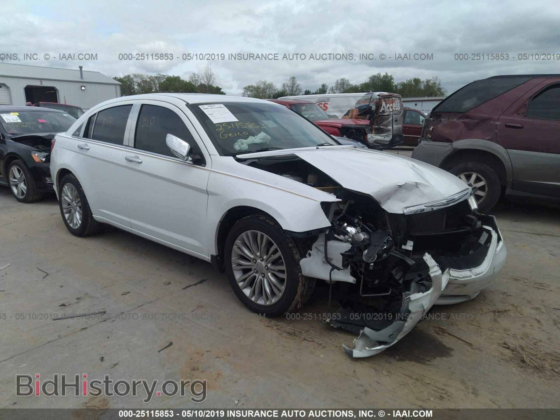 Фотография 1C3BC2FG8BN570497 - CHRYSLER 200 2011