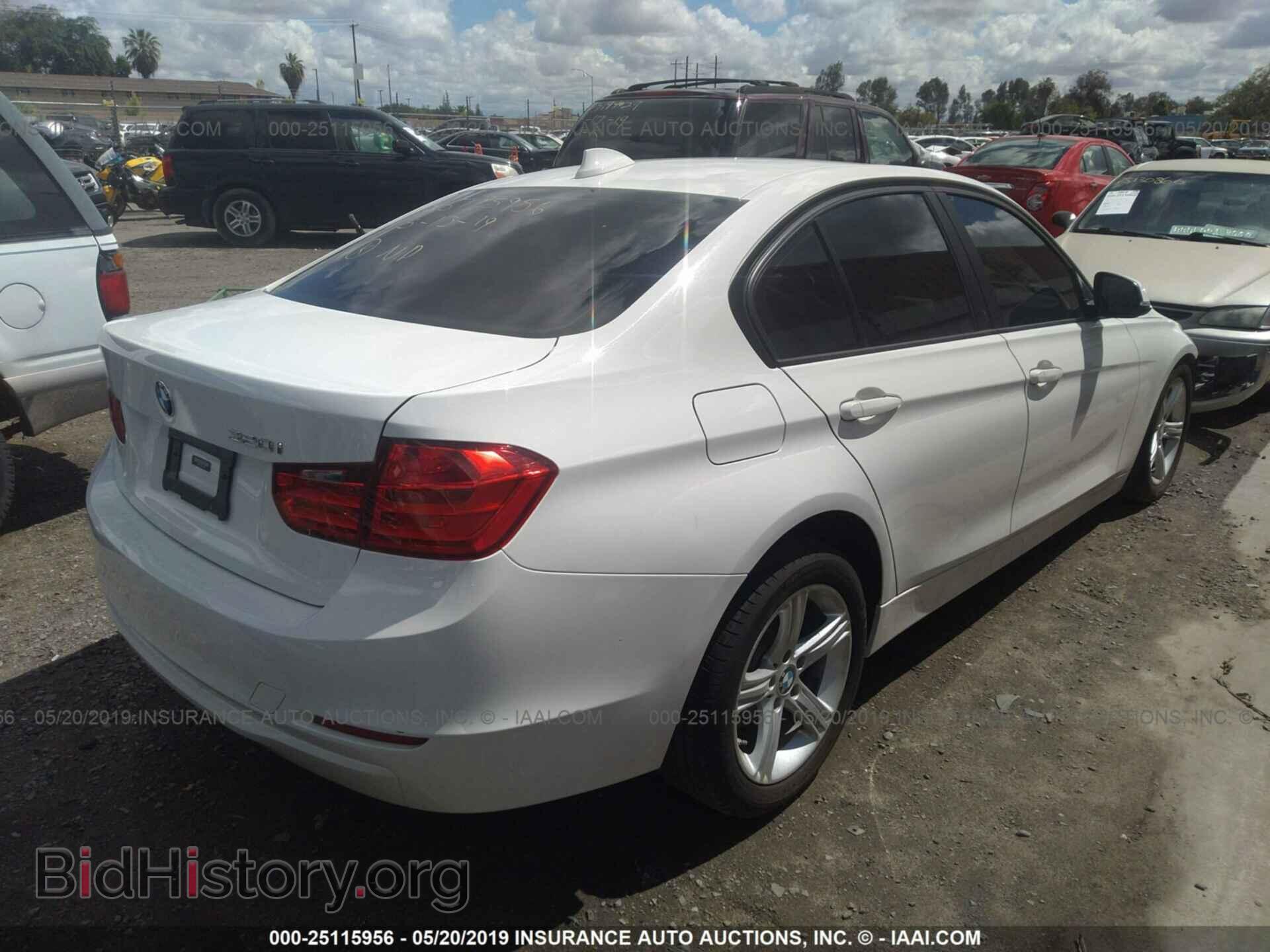 2015 BMW 320 - VIN: WBA3B1C52FK138394 - Фото 4