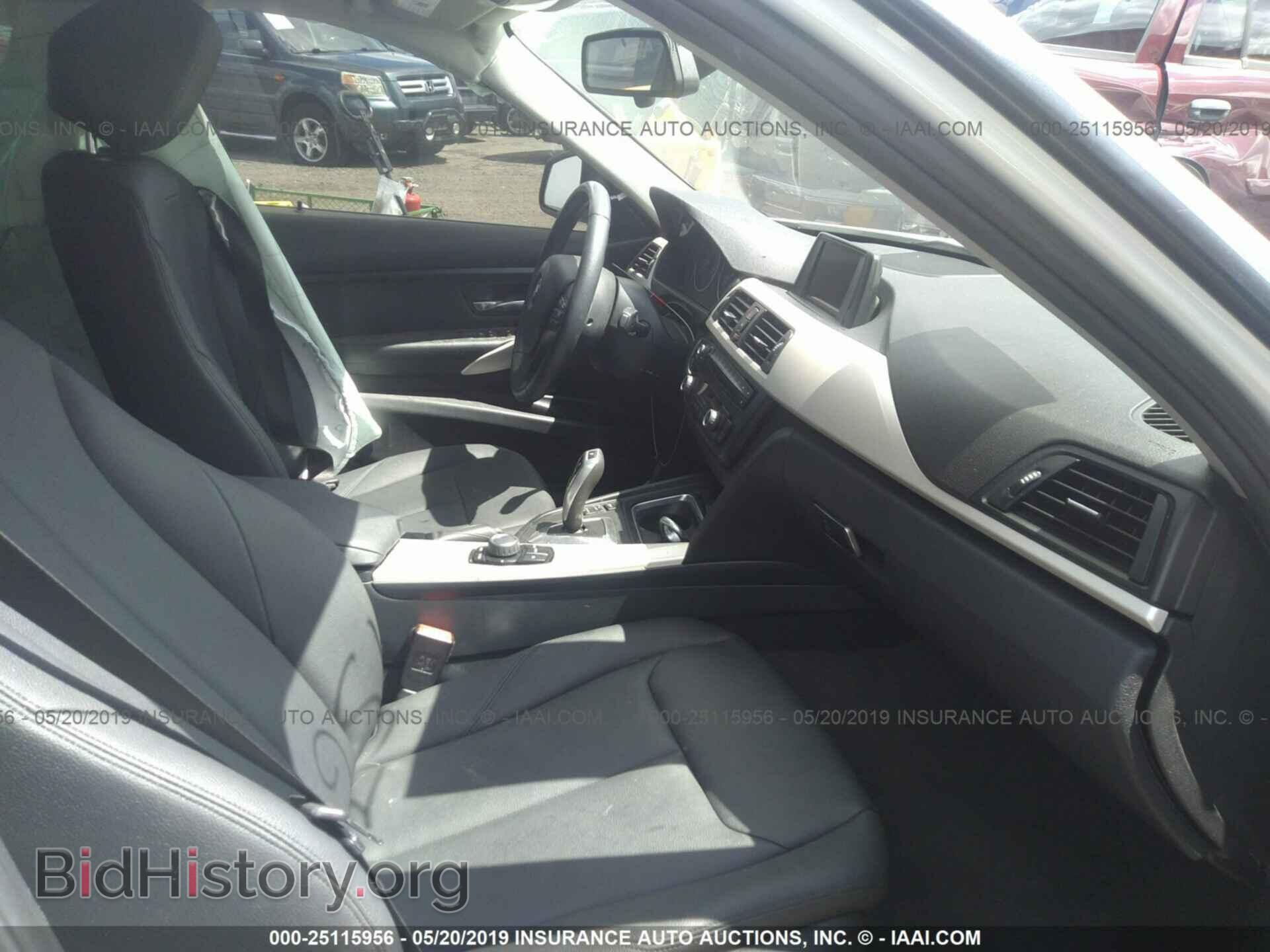 2015 BMW 320 - VIN: WBA3B1C52FK138394 - Фото 5