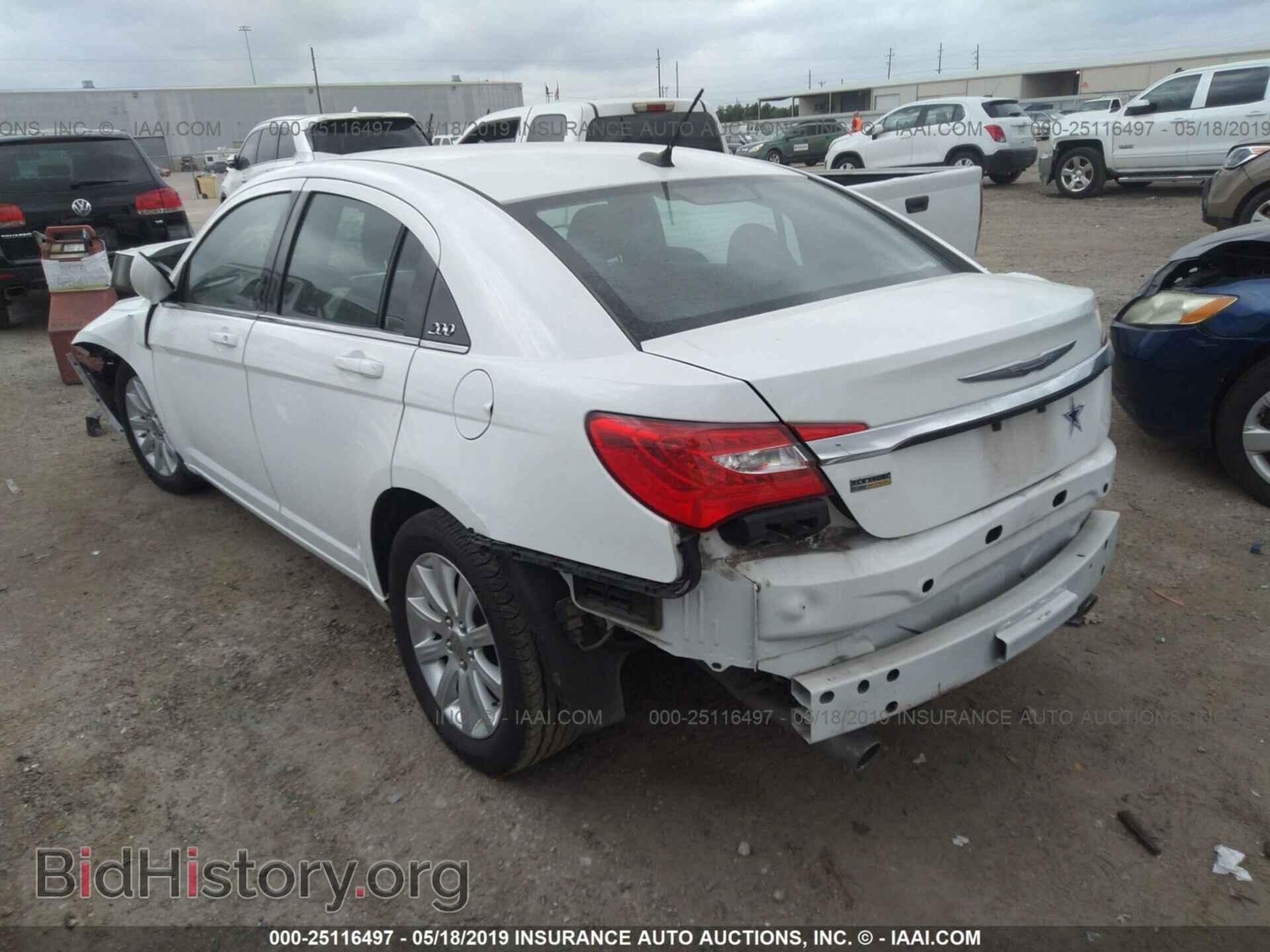 2014 CHRYSLER 200 - VIN: 1C3CCBBG1EN107065 - Фото 3