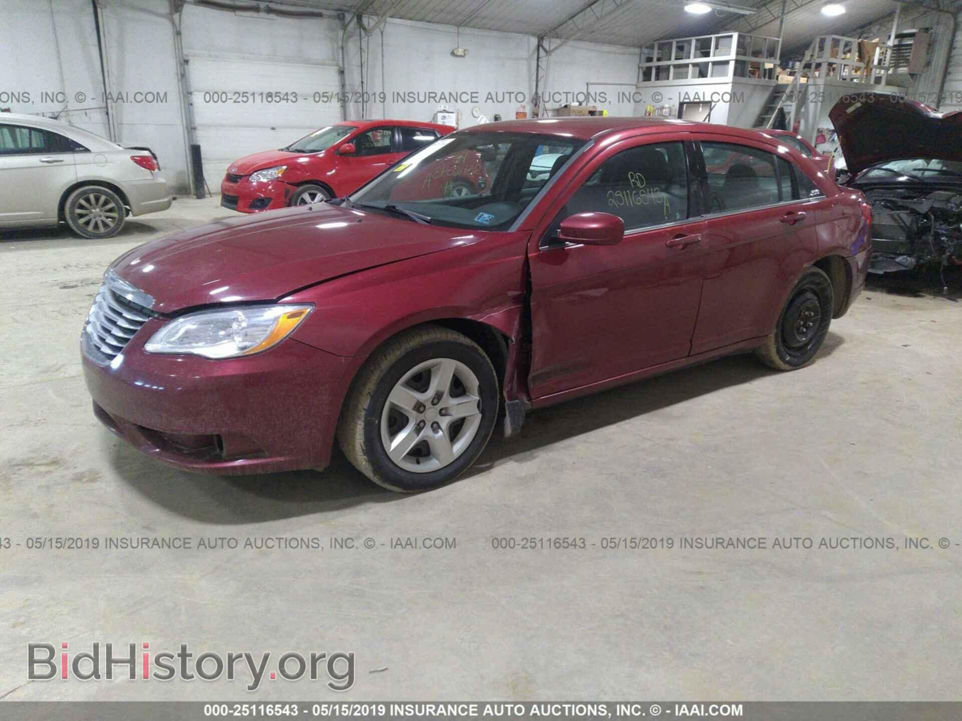 2014 CHRYSLER 200 - VIN: 1C3CCBAB5EN211063 - Фото 2