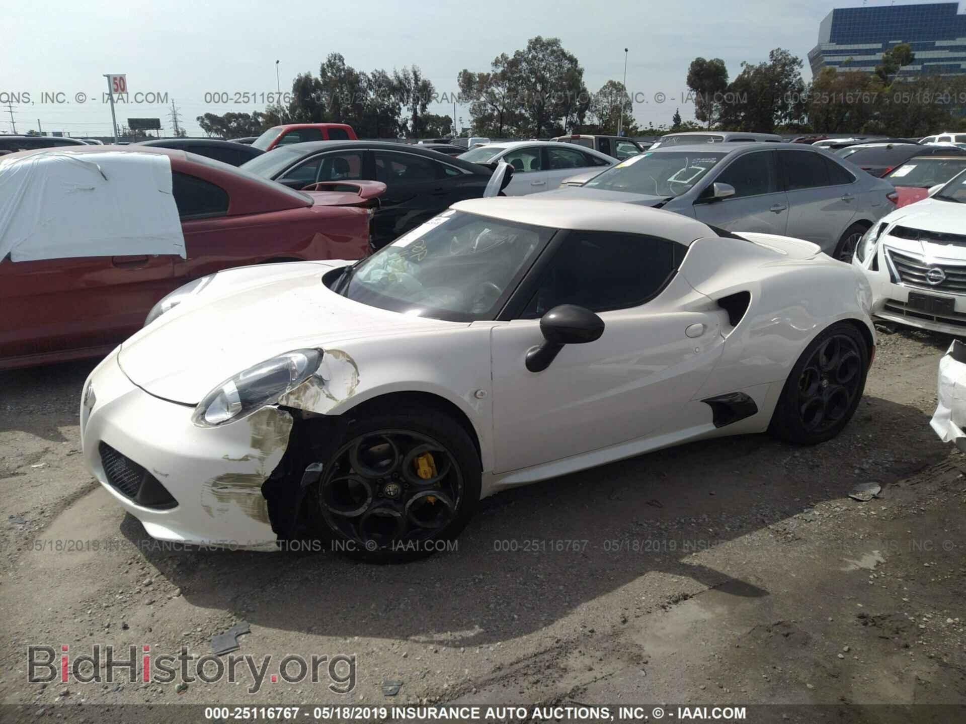 2015 ALFA ROMEO 4C - VIN: ZARBAAA42FM164967 - Фото 2