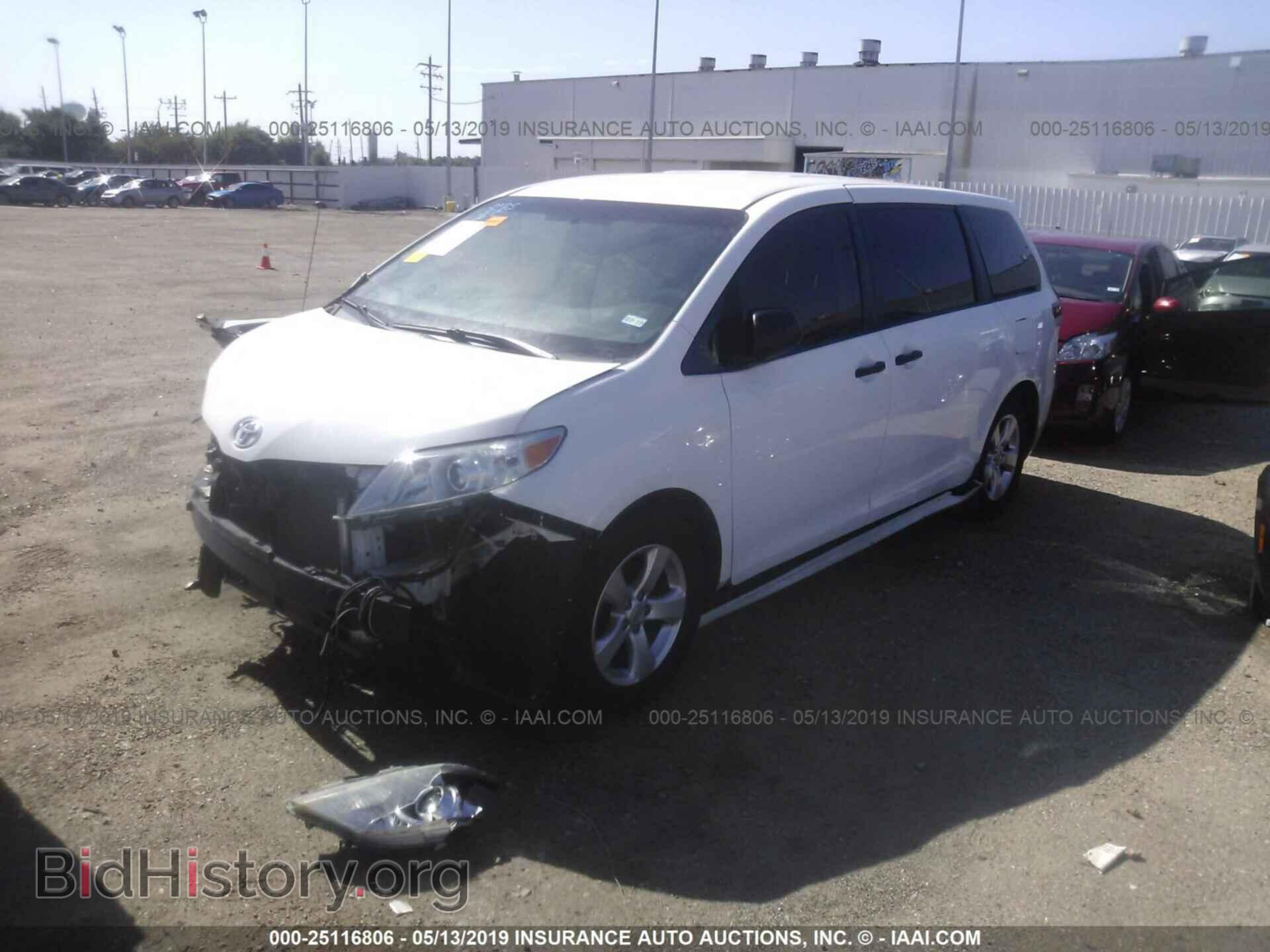 2013 TOYOTA SIENNA - VIN: 5TDZK3DC8DS395202 - Фото 2