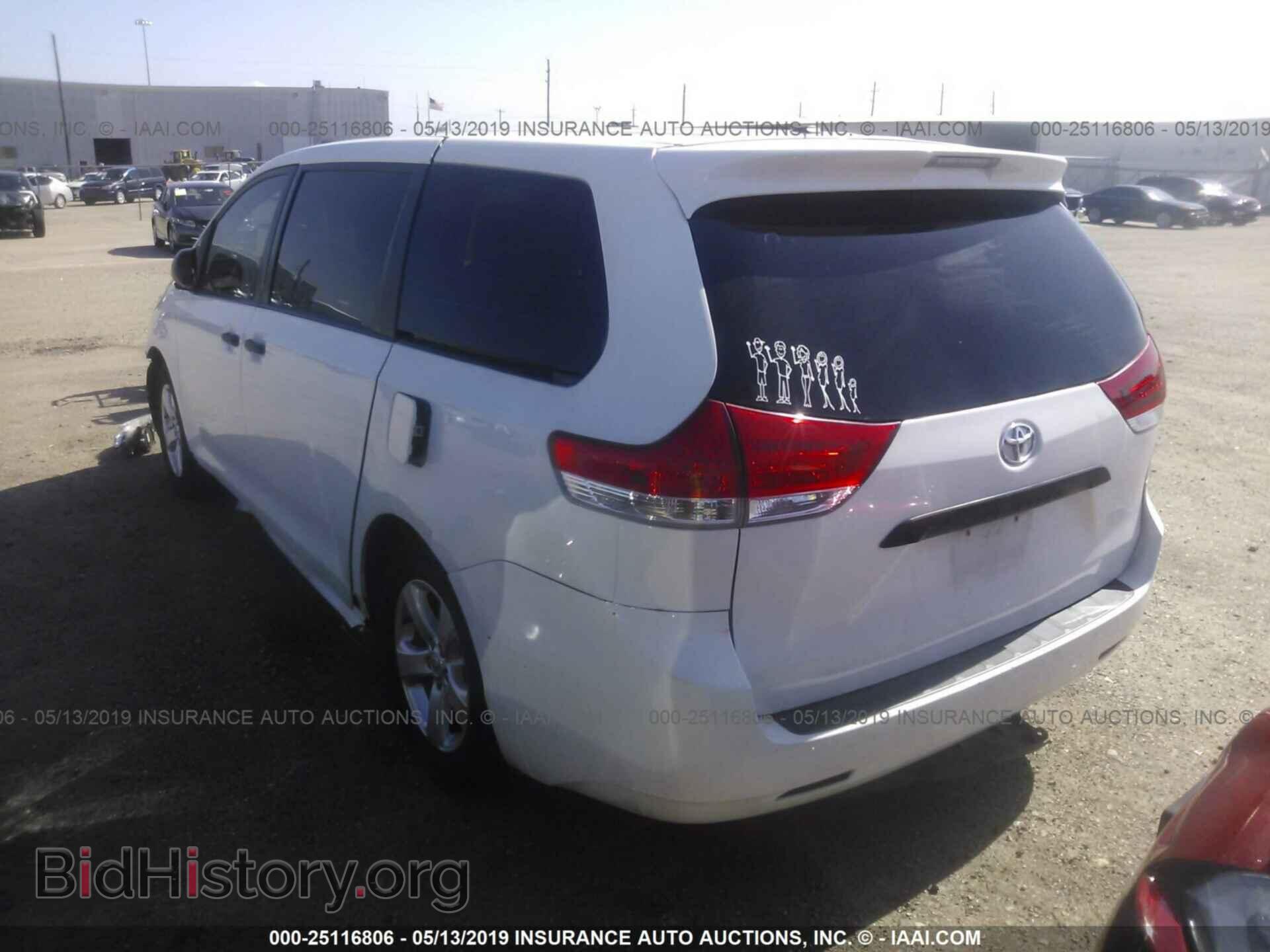 2013 TOYOTA SIENNA - VIN: 5TDZK3DC8DS395202 - Фото 3
