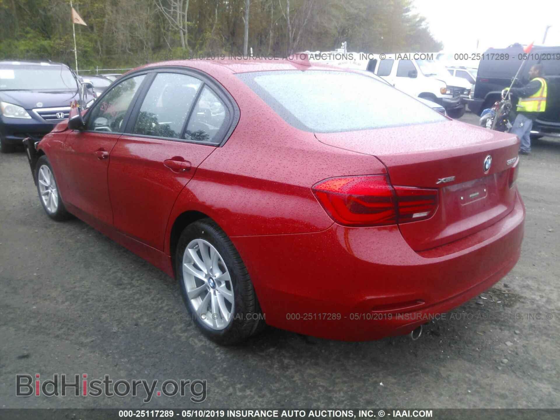 2016 BMW 320 - VIN: WBA8E5G56GNU19712 - Photo 3