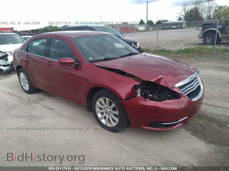 2012 Chrysler 200 Touring (VIN 1C3CCBBG4CN139537) — фото 1 из 10, IAAI, повреждение: правая передняя часть