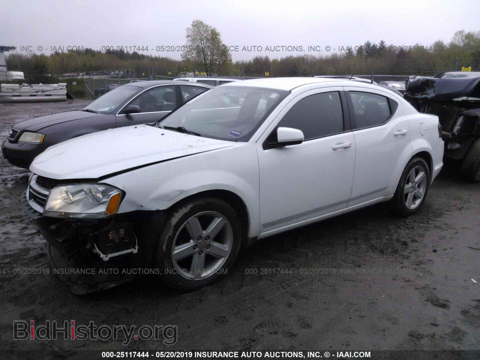 2011 DODGE AVENGER - VIN: 1B3BD1FB0BN588873 - Фото 2