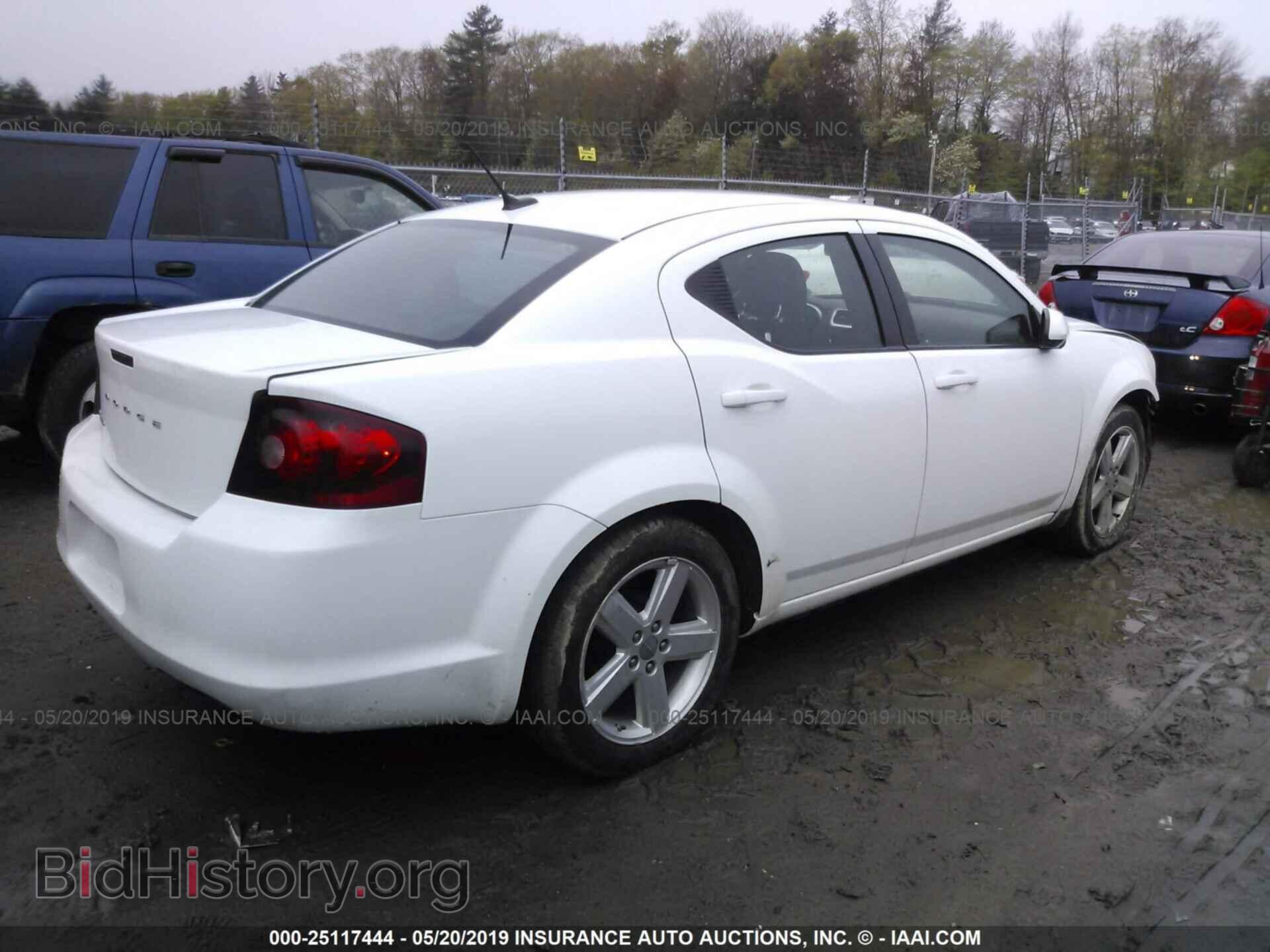 2011 DODGE AVENGER - VIN: 1B3BD1FB0BN588873 - Фото 4