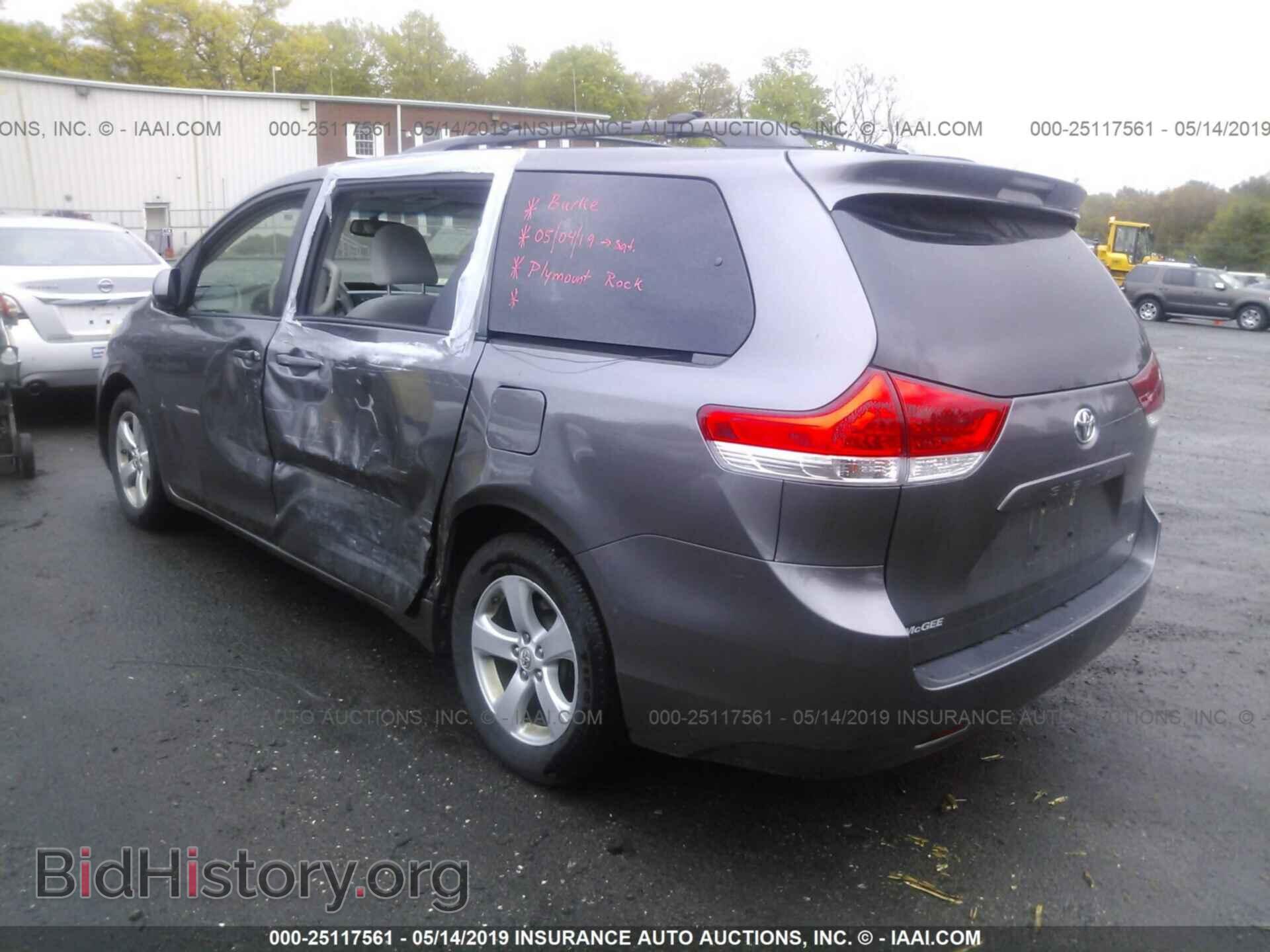 2011 TOYOTA SIENNA - VIN: 5TDKK3DC3BS024866 - Фото 3