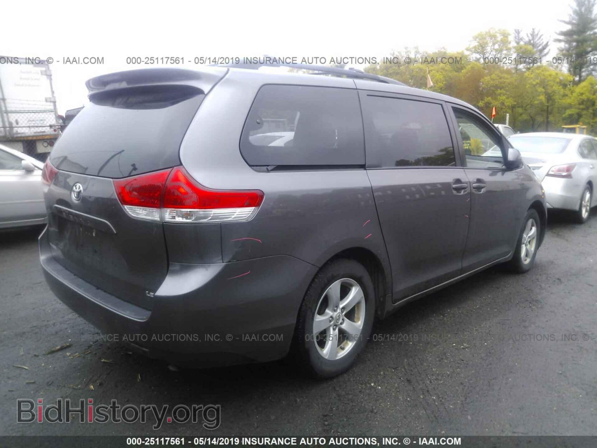 2011 TOYOTA SIENNA - VIN: 5TDKK3DC3BS024866 - Фото 4