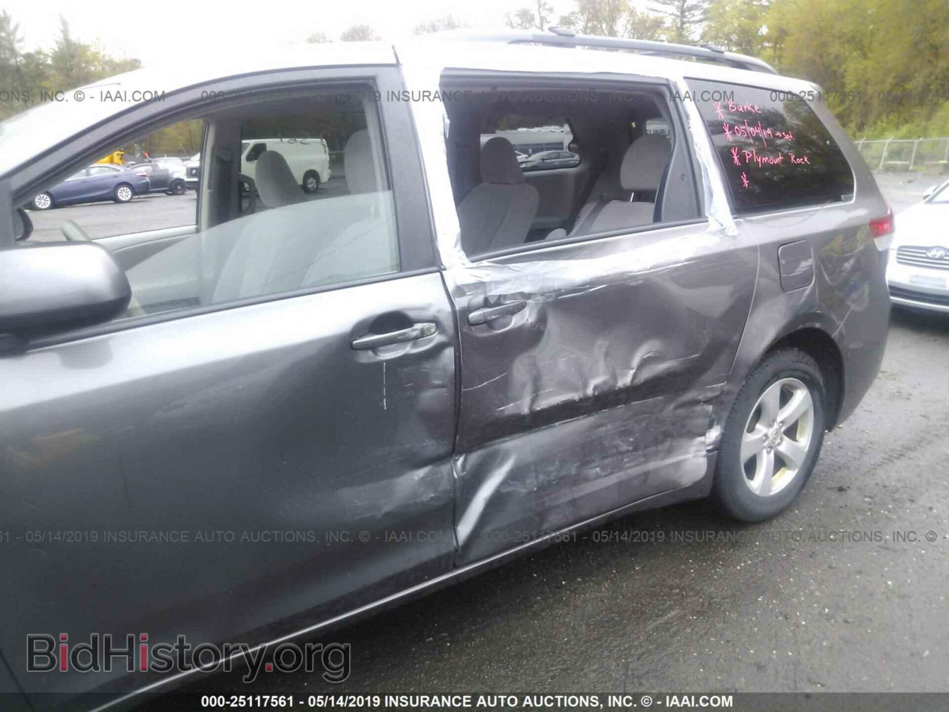 2011 TOYOTA SIENNA - VIN: 5TDKK3DC3BS024866 - Фото 6