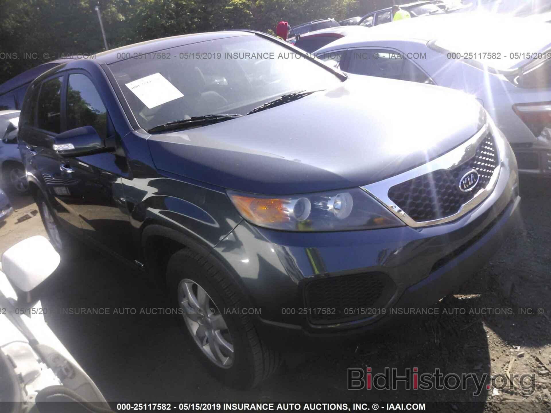 Photo 5XYKTCA10BG007584 - KIA SORENTO 2011