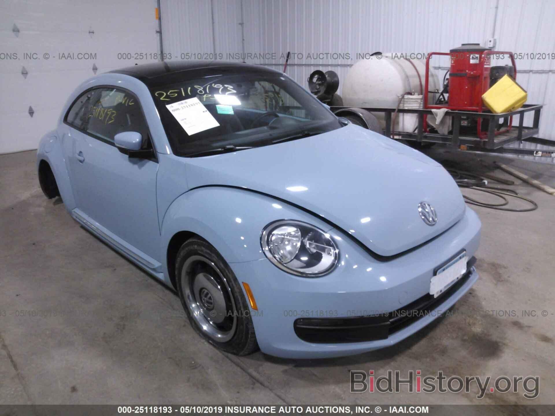 Photo 3VWHX7AT3DM608191 - VOLKSWAGEN BEETLE 2013